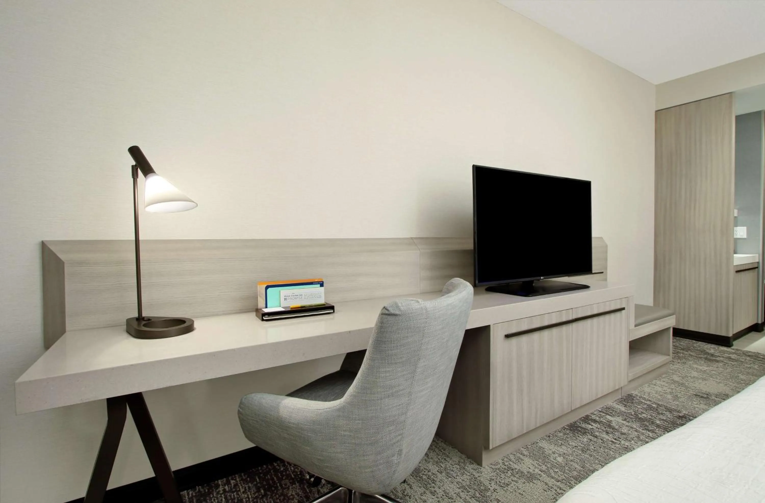 Bedroom, Bed in Hilton Garden Inn Columbus-University Area