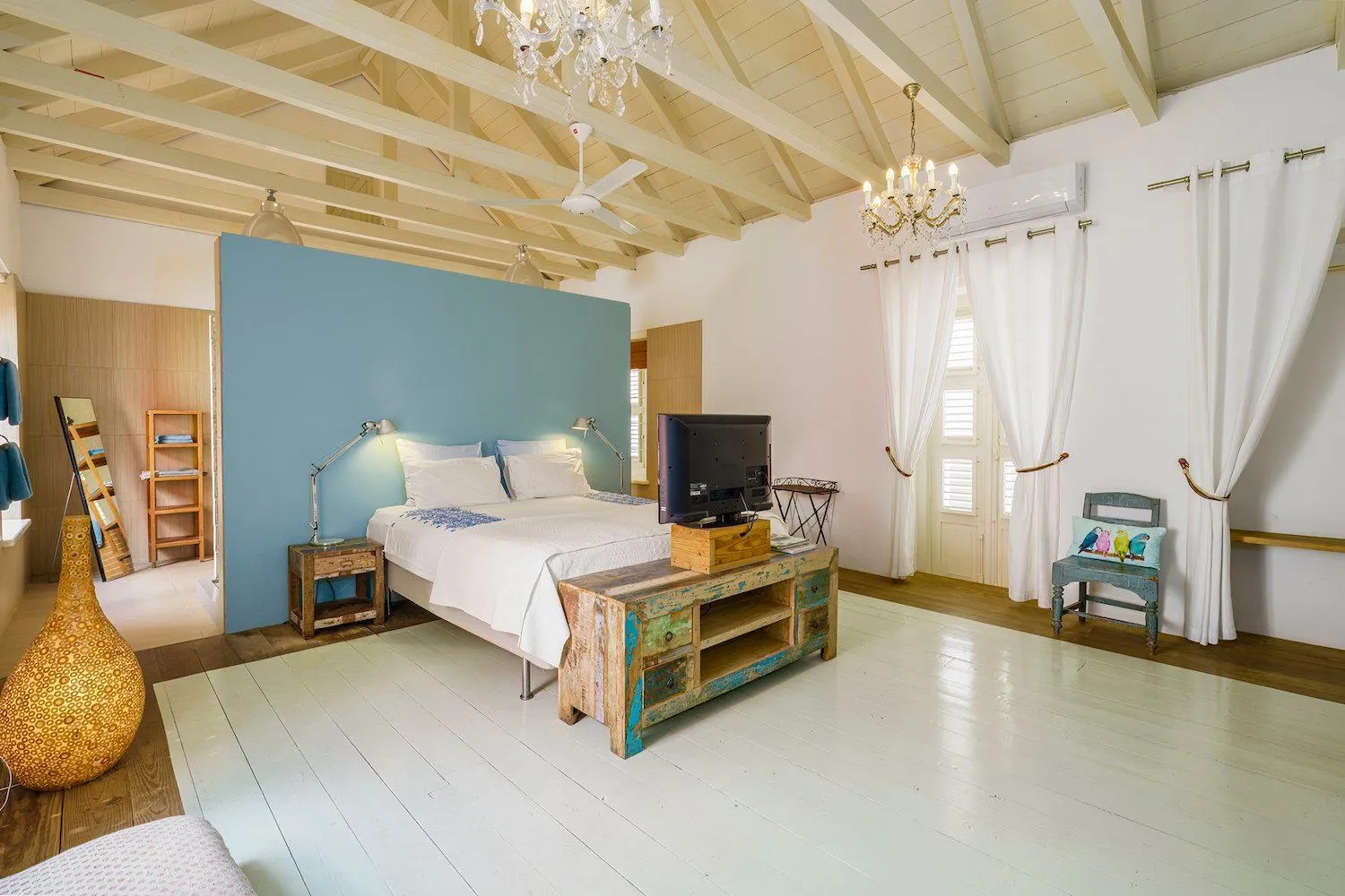 Bed in Villa Tokara