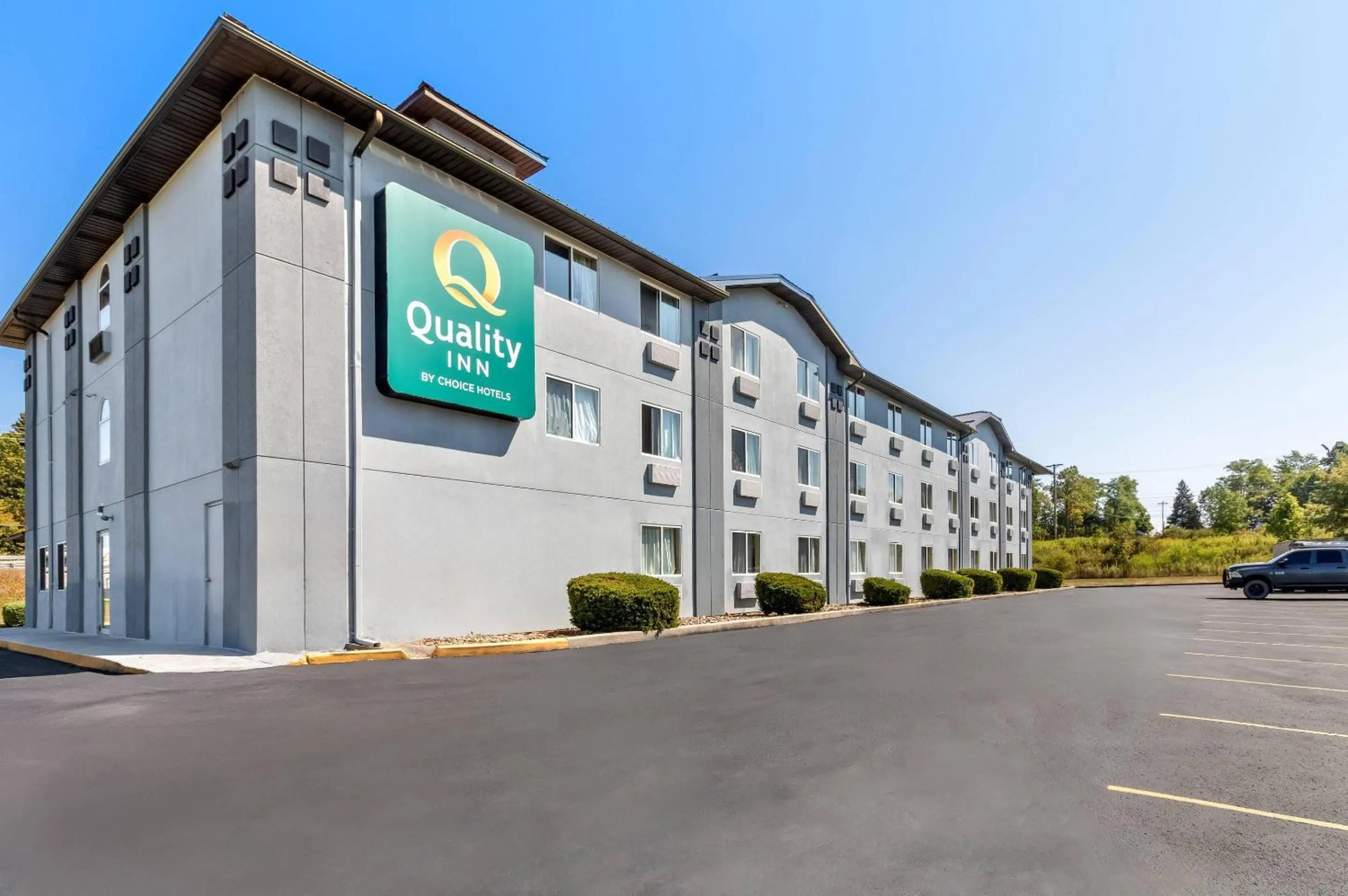 Property building in Quality Inn Johnstown