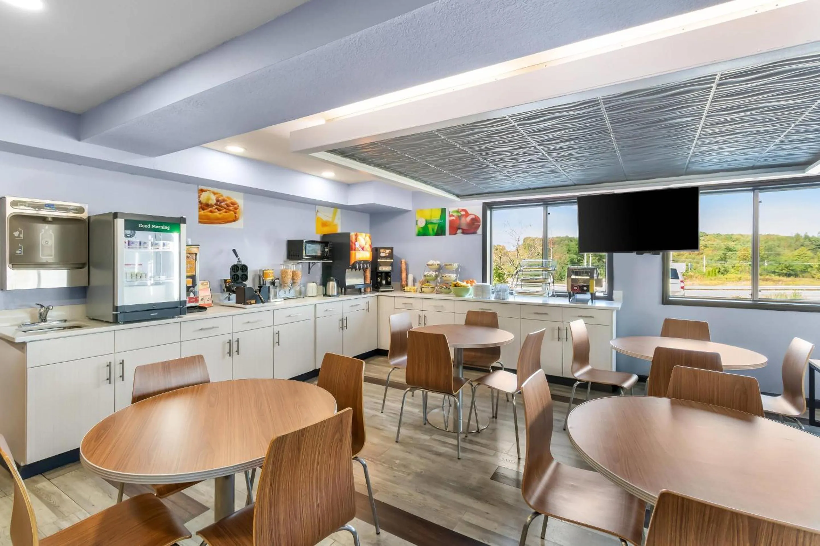 Breakfast in Quality Inn Johnstown