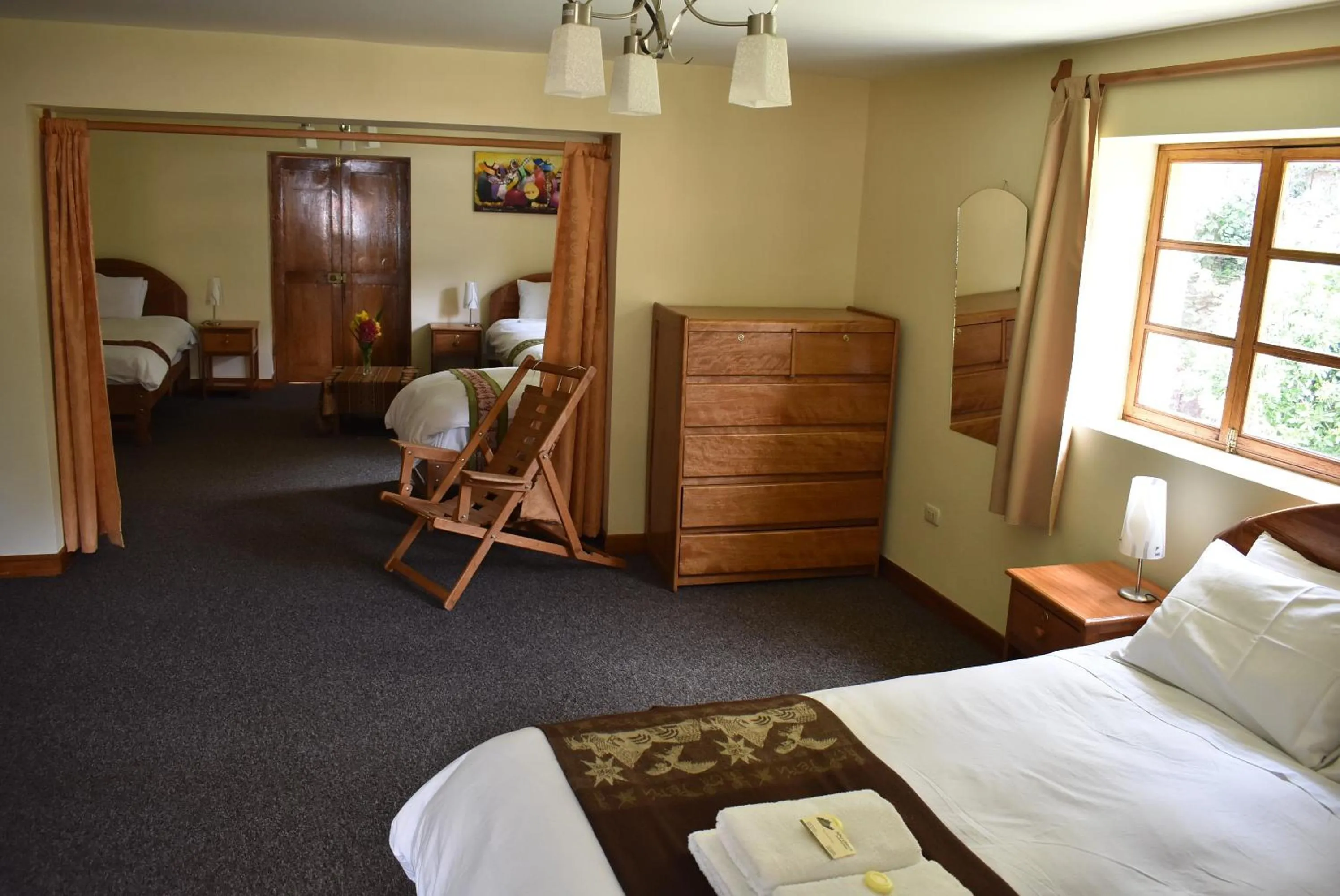 Photo of the whole room, Bed in Apu Lodge