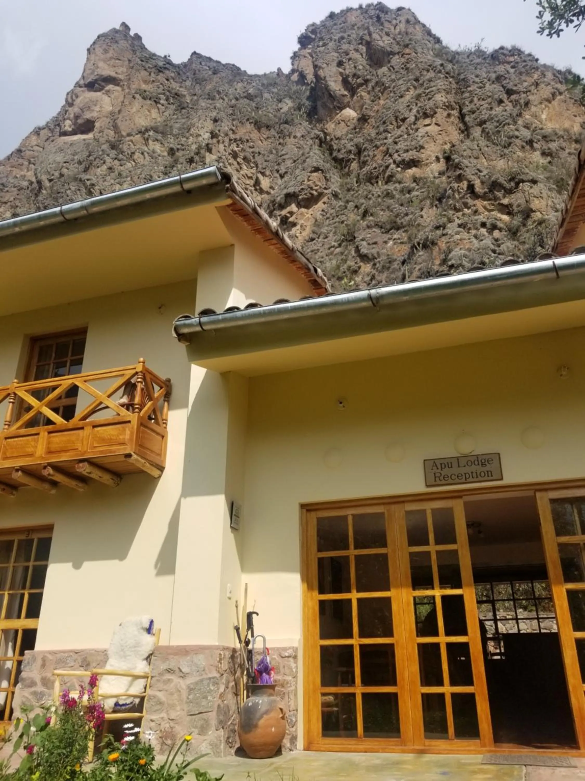 Property building in Apu Lodge
