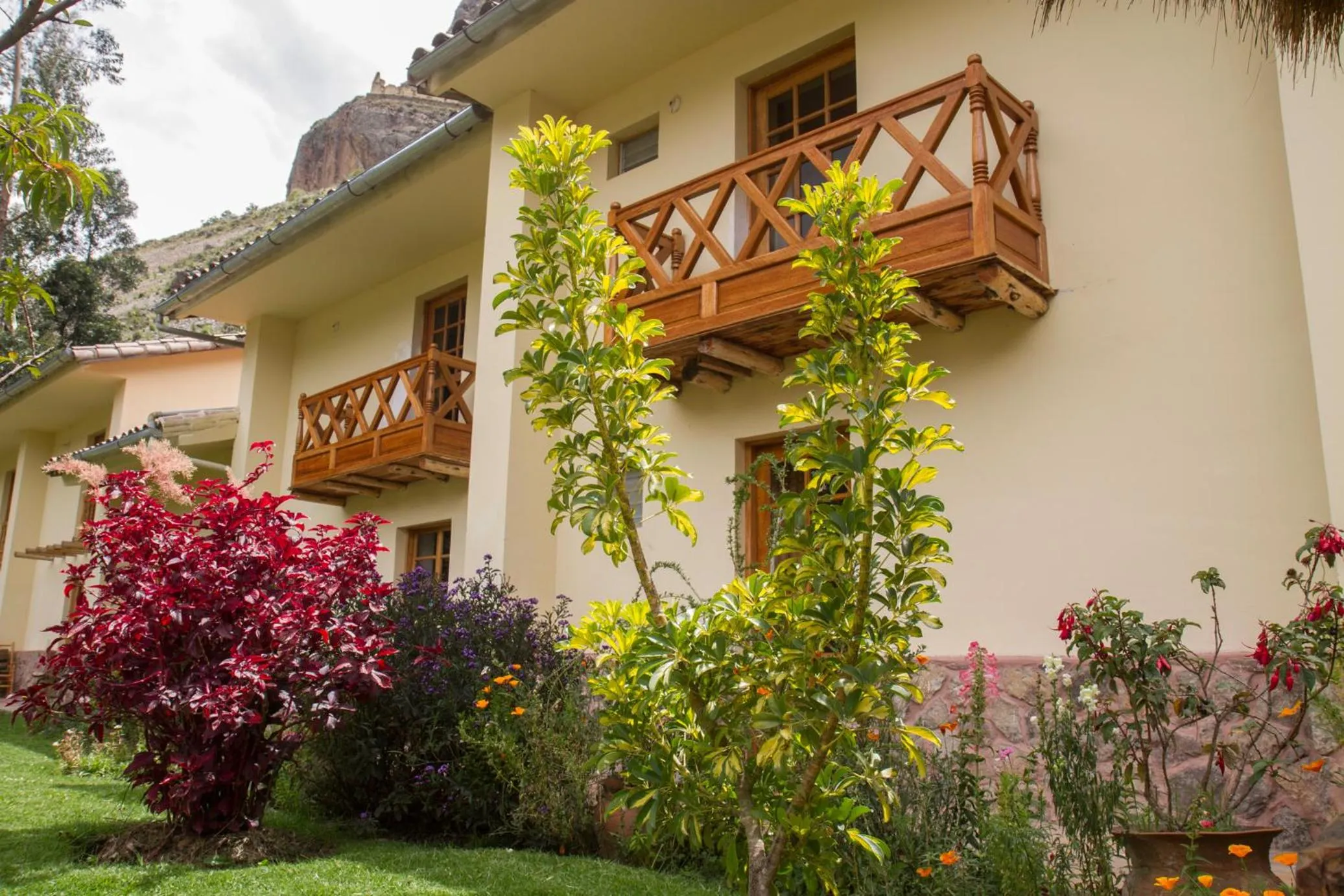 Property building in Apu Lodge