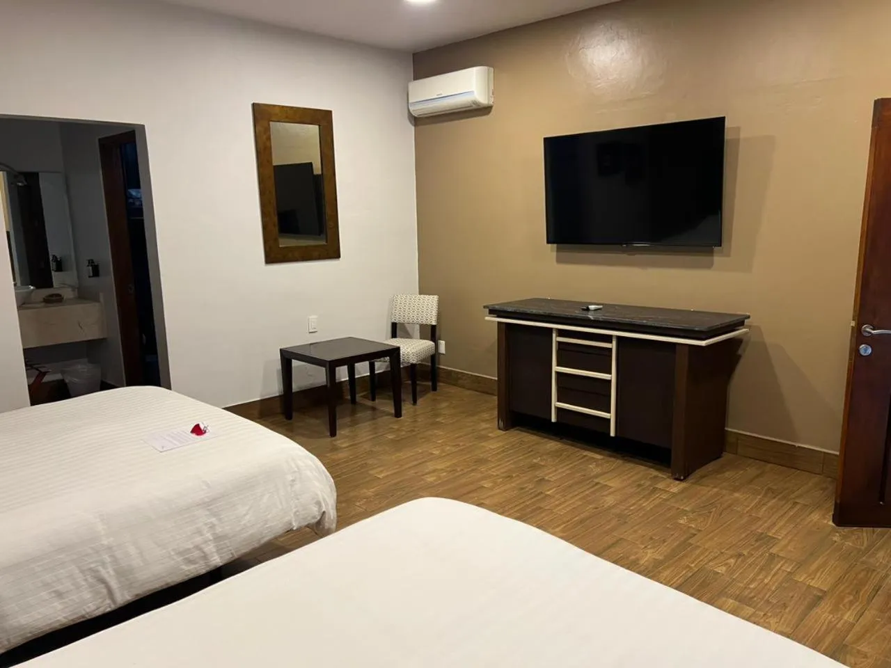 Bed in Casa Mateo Hotel Boutique