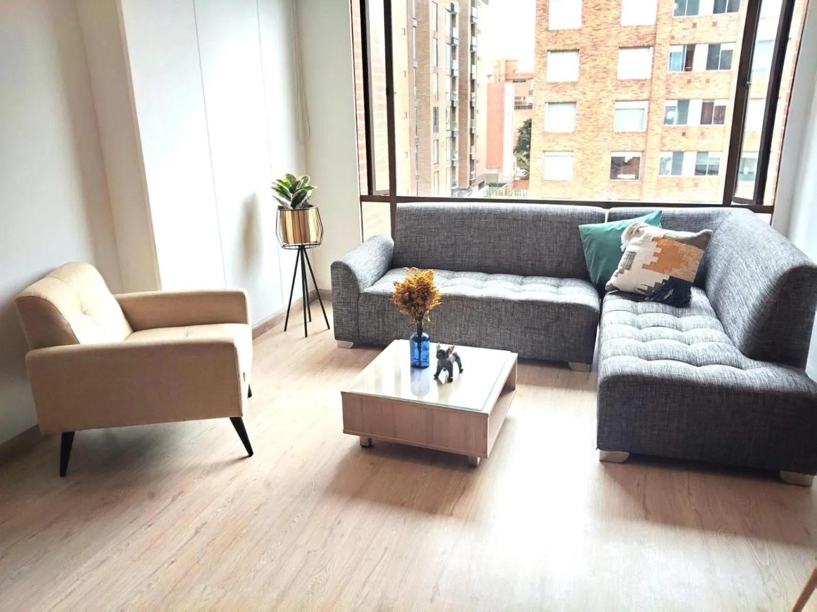Living room in Cora 96 Street Apartments
