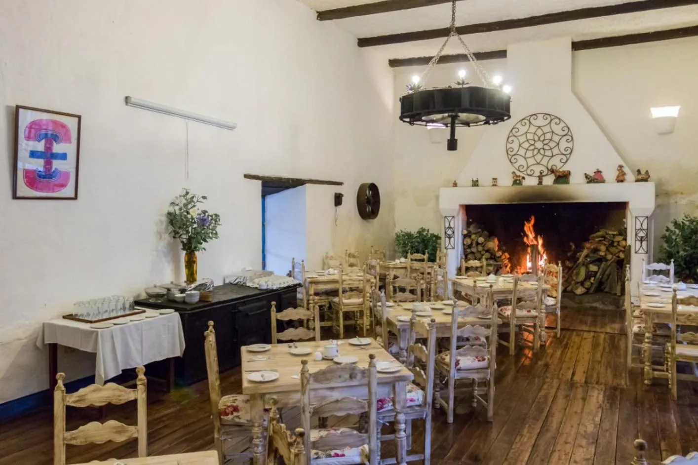 Restaurant/places to eat in Hostería Hacienda Pinsaqui