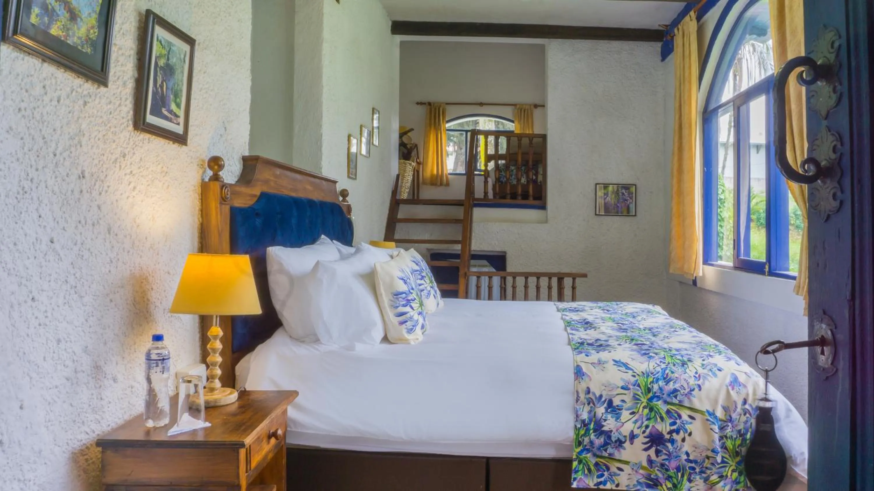 Bed in Hostería Hacienda Pinsaqui