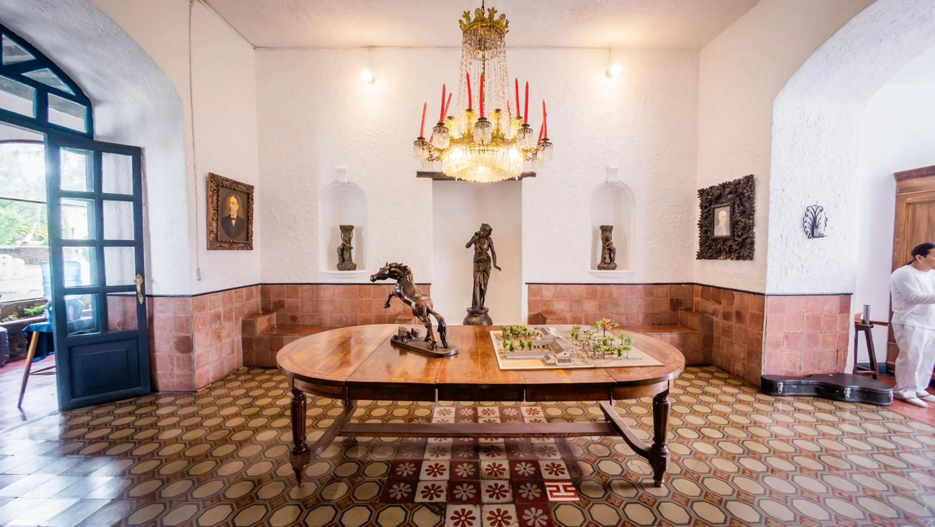 Living room in Hostería Hacienda Pinsaqui