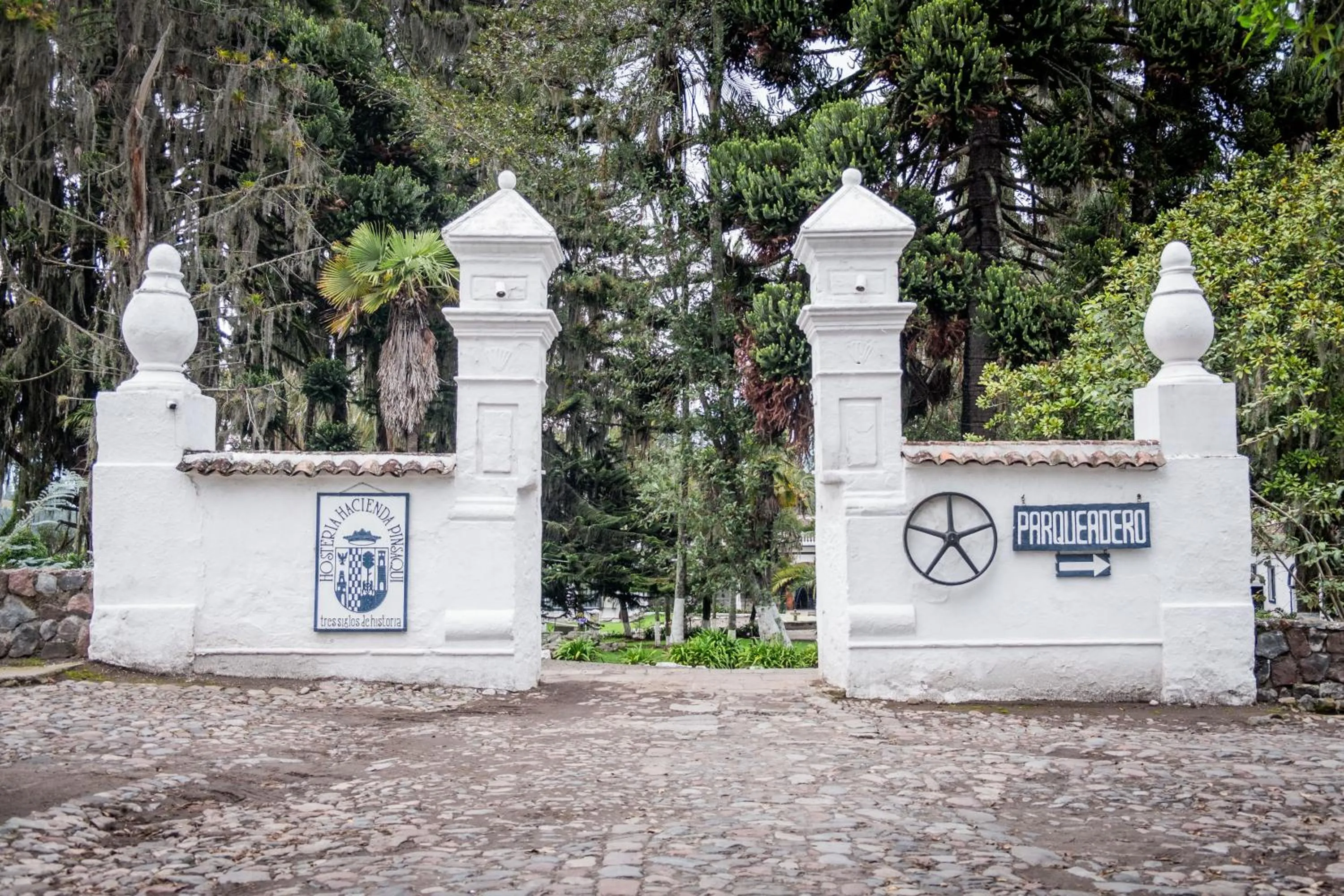 Property building in Hostería Hacienda Pinsaqui