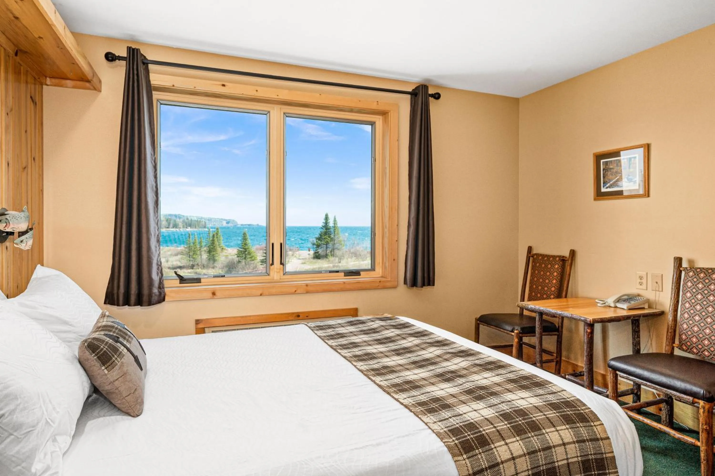 Bed in Superior Shores Resort