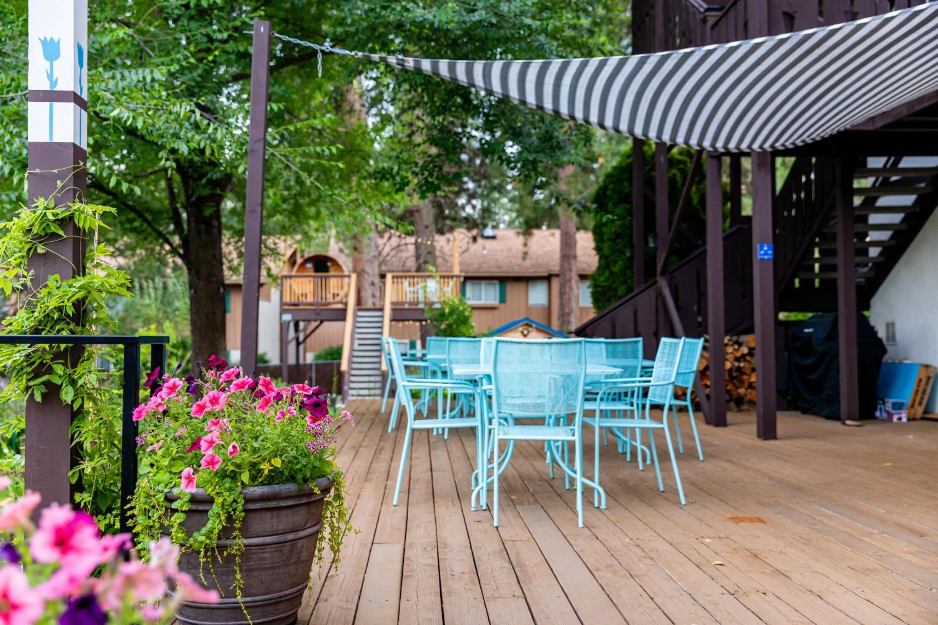Patio in Blue Elk Inn