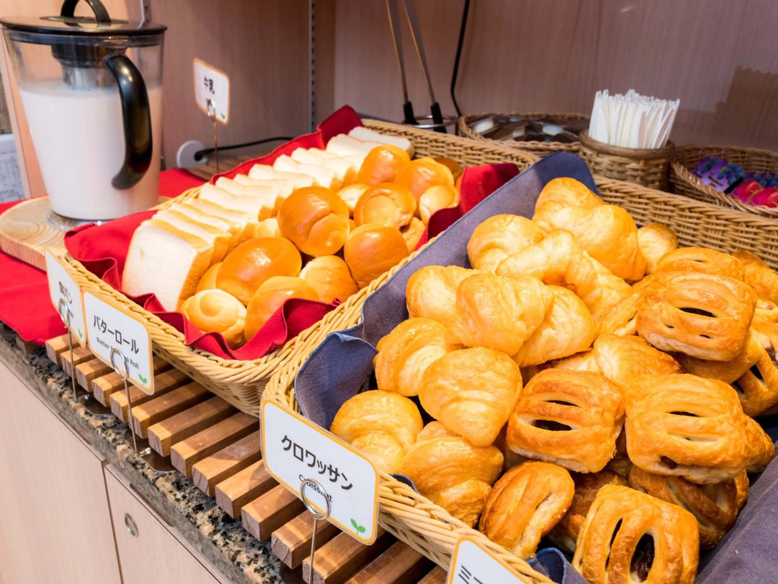 Food and drinks in Super Hotel Osaka Tennoji