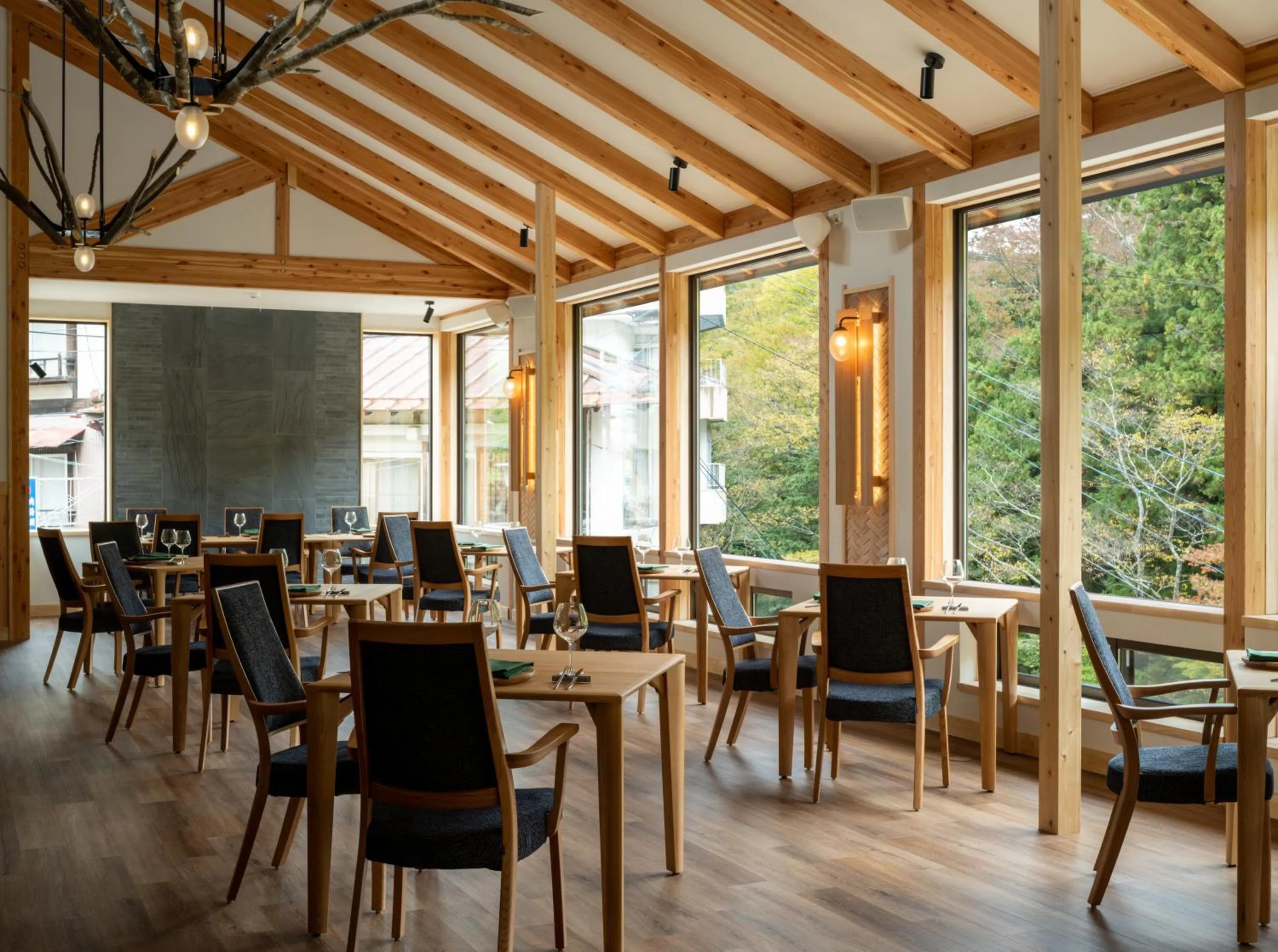 Restaurant/places to eat in Saito Hotel