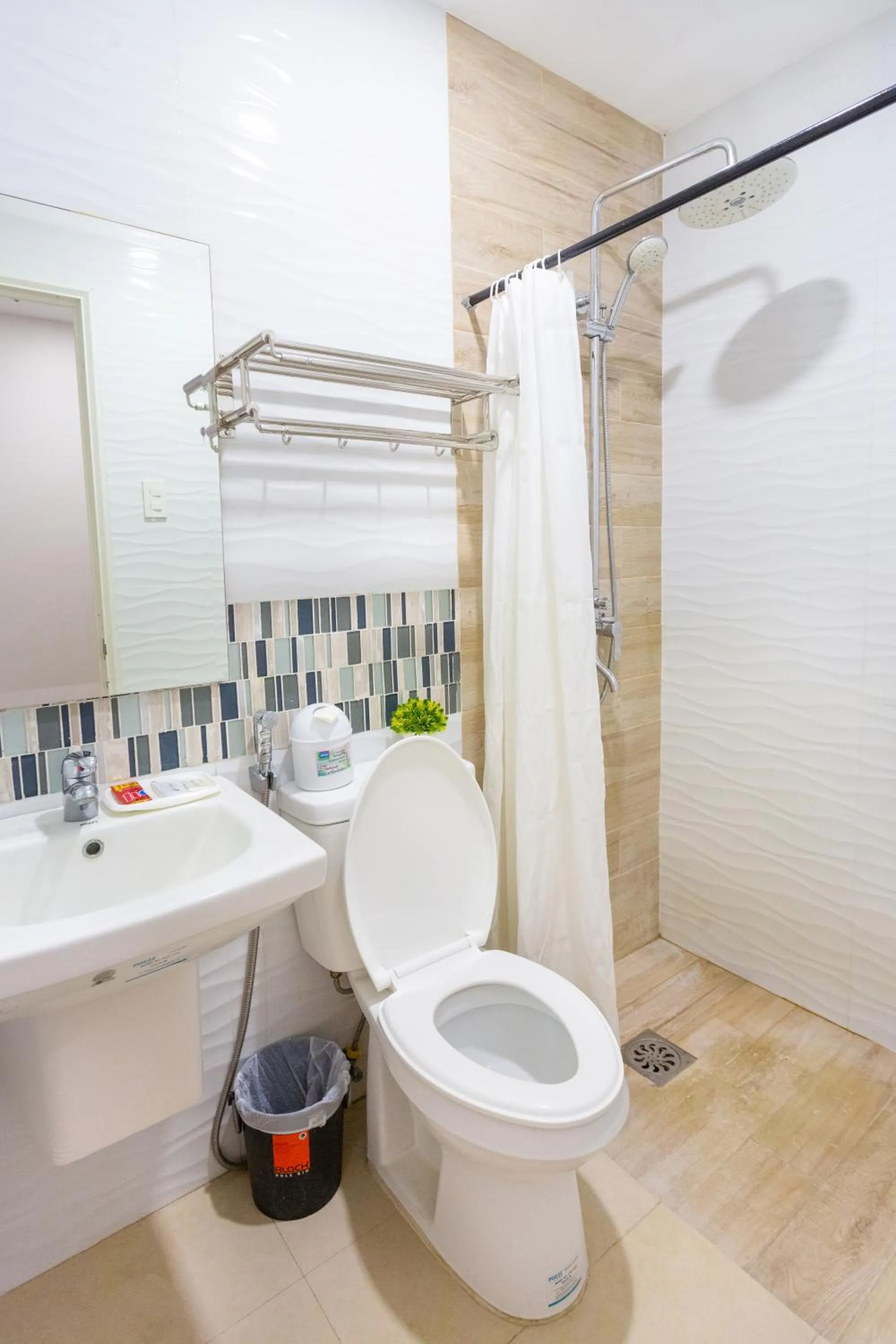 Shower in The Rooms by Alinace at Mango Hotel