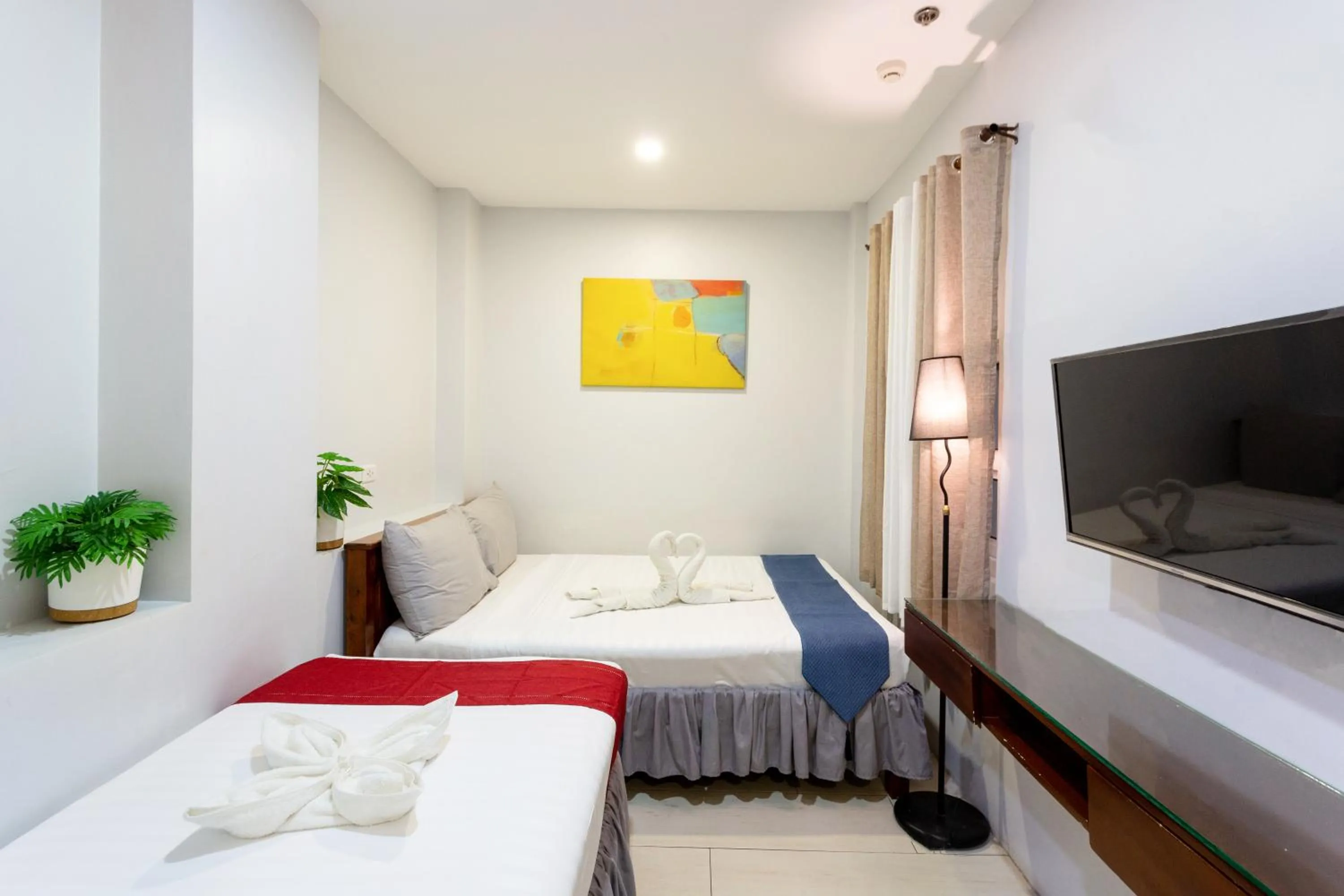 Communal lounge/ TV room, Bed in The Rooms by Alinace at Mango Hotel