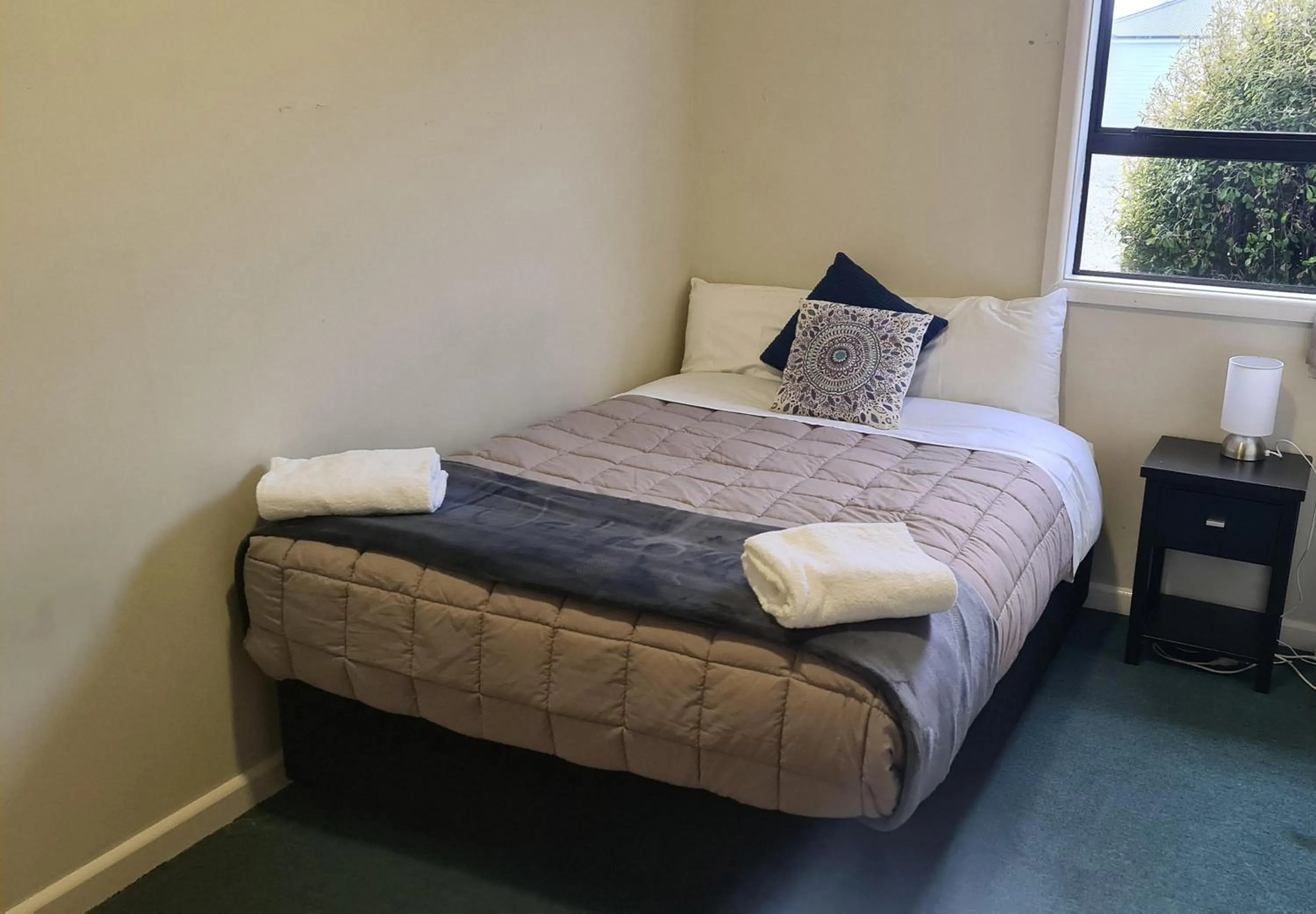 Bedroom, Bed in LKNZ Lodge & Cafe