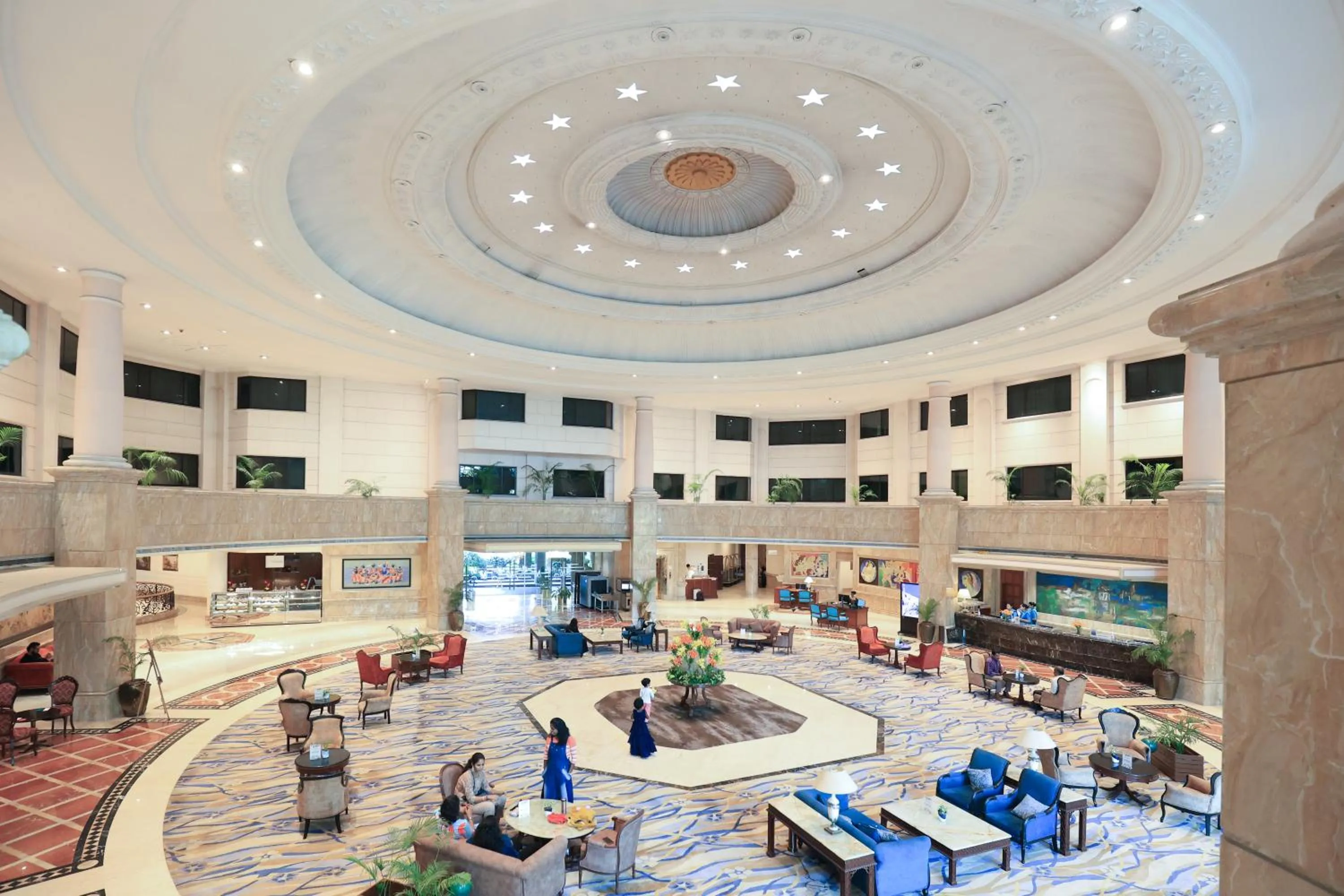 Lobby or reception in Le Royal Meridien Chennai