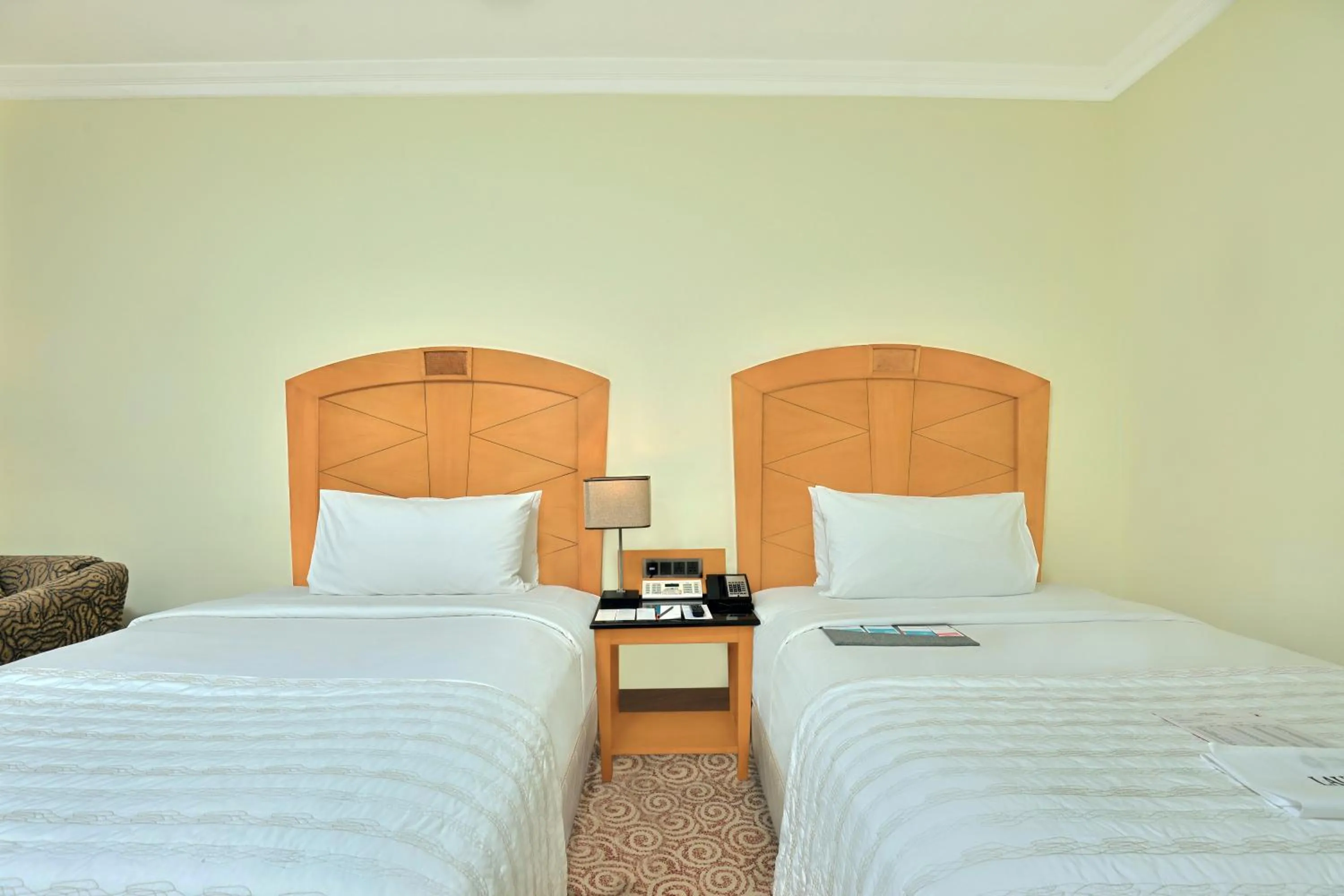 Bed in Le Royal Meridien Chennai