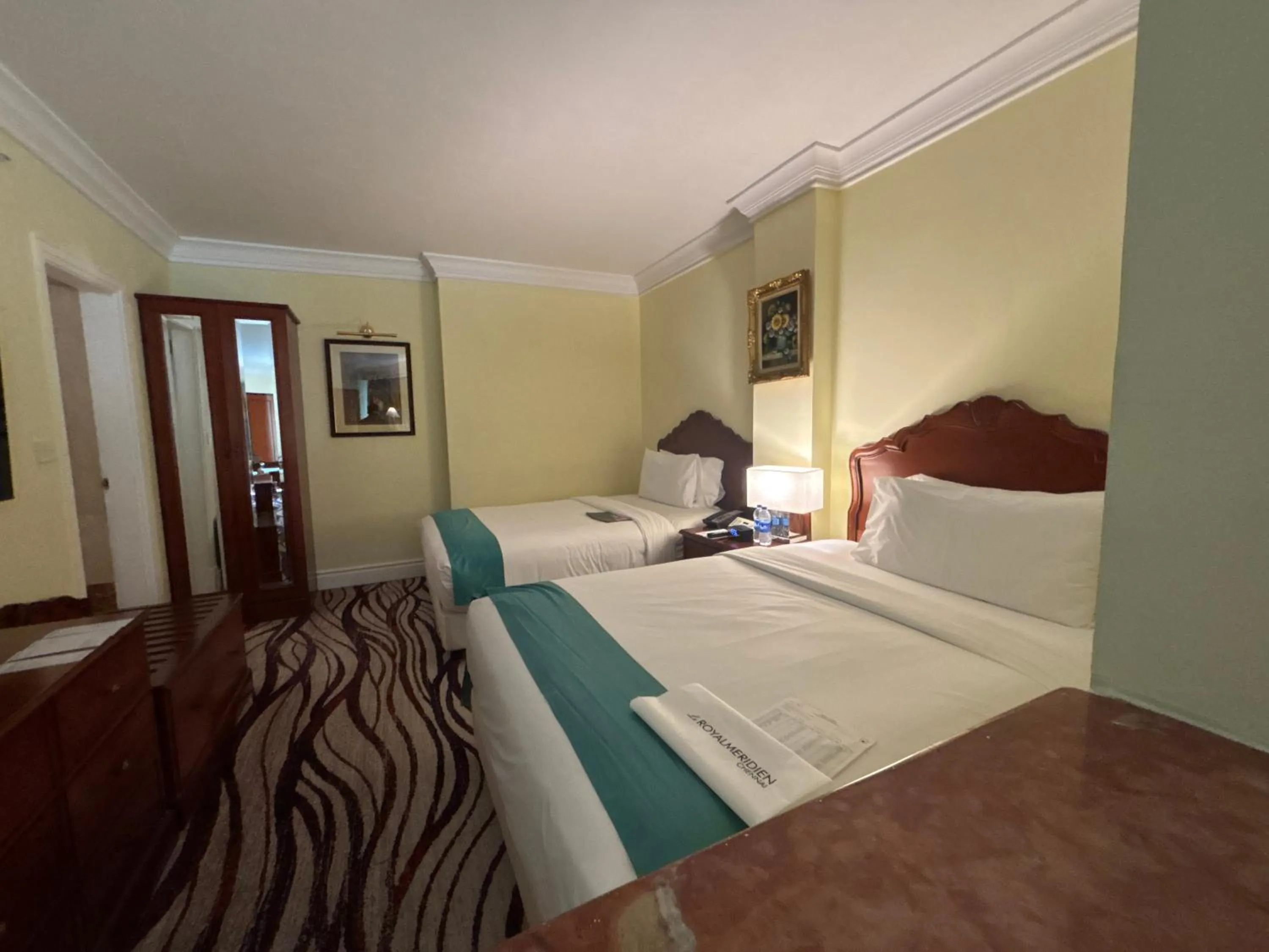 Bed in Le Royal Meridien Chennai