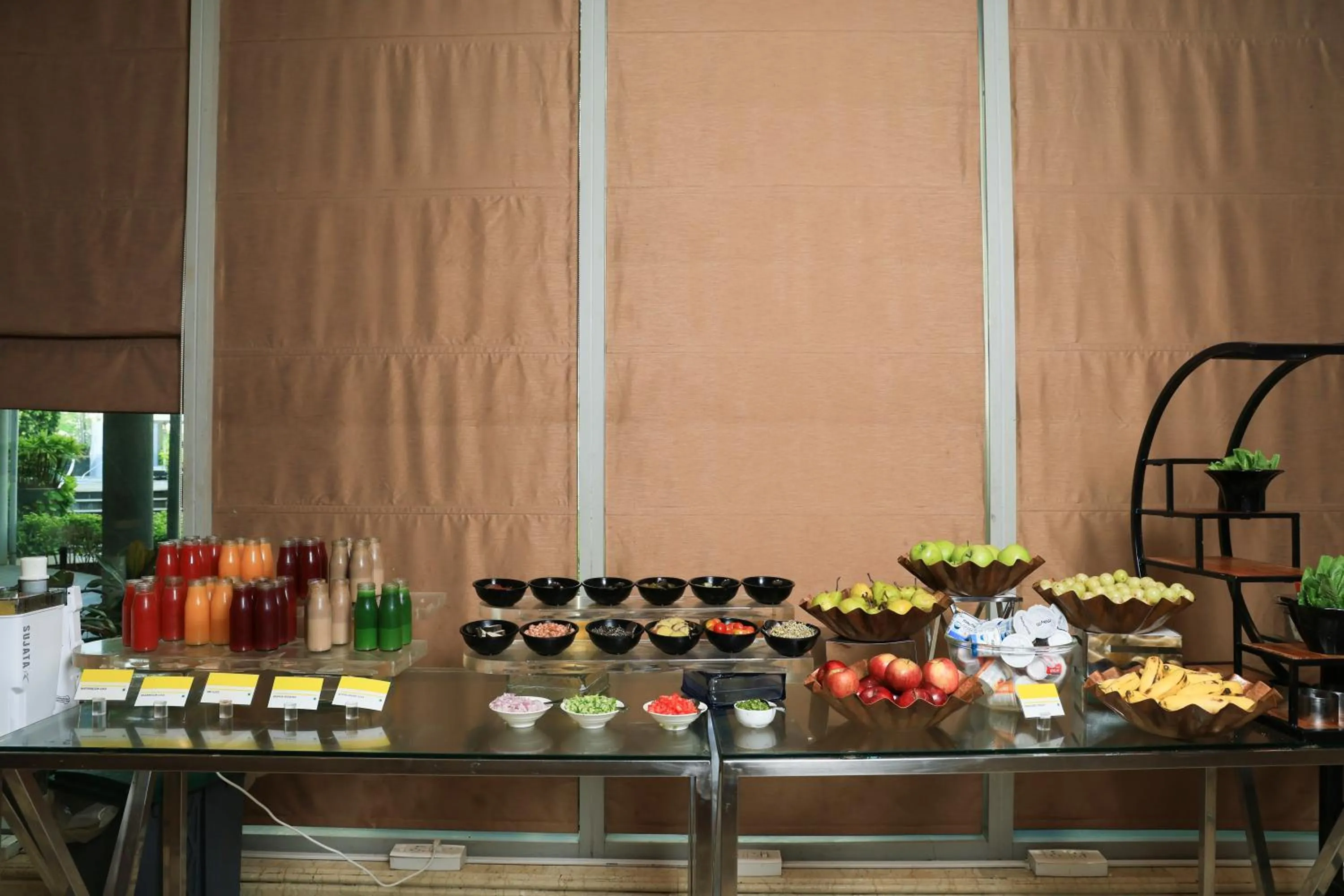 Food and drinks in Le Royal Meridien Chennai