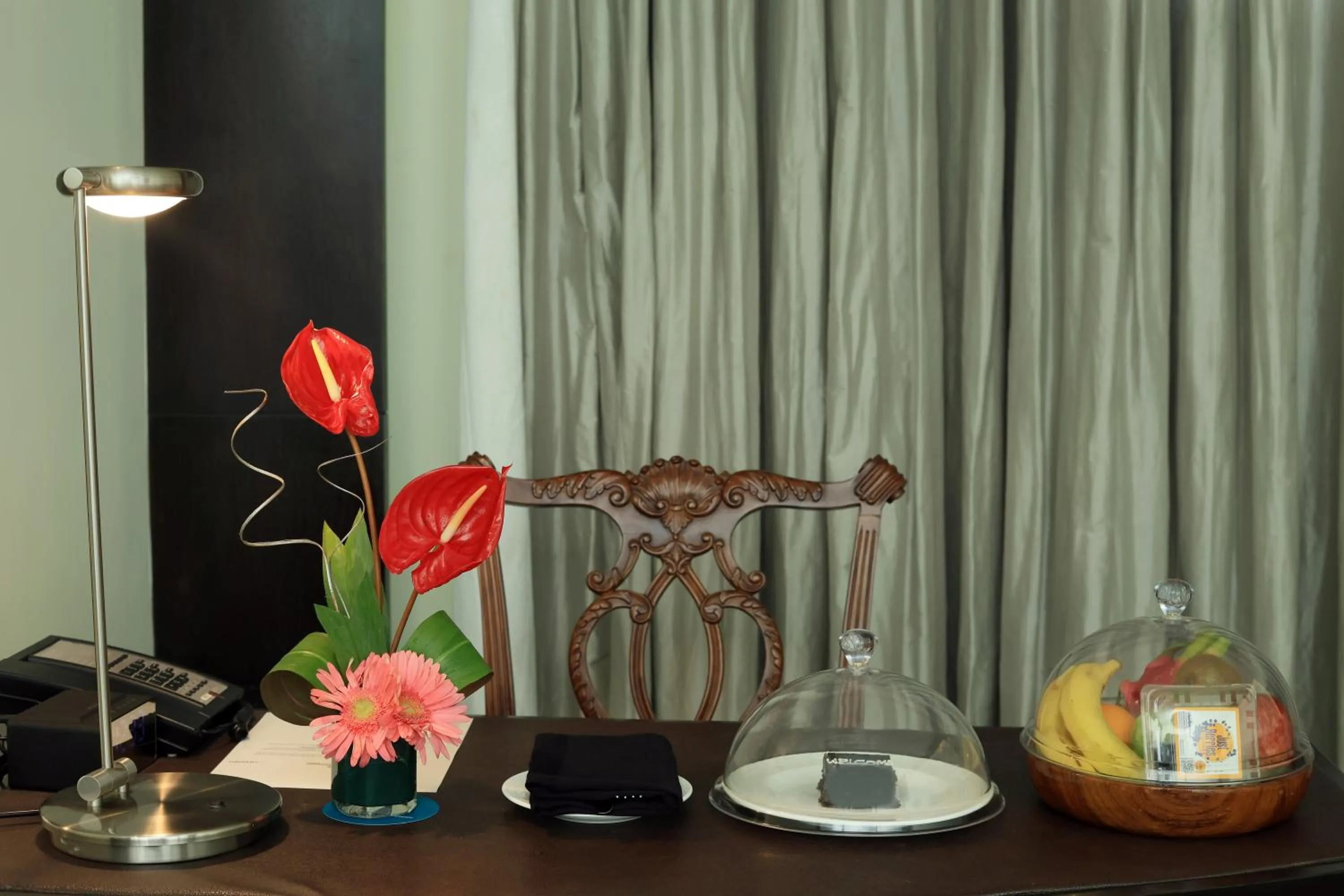 Seating area in Le Royal Meridien Chennai