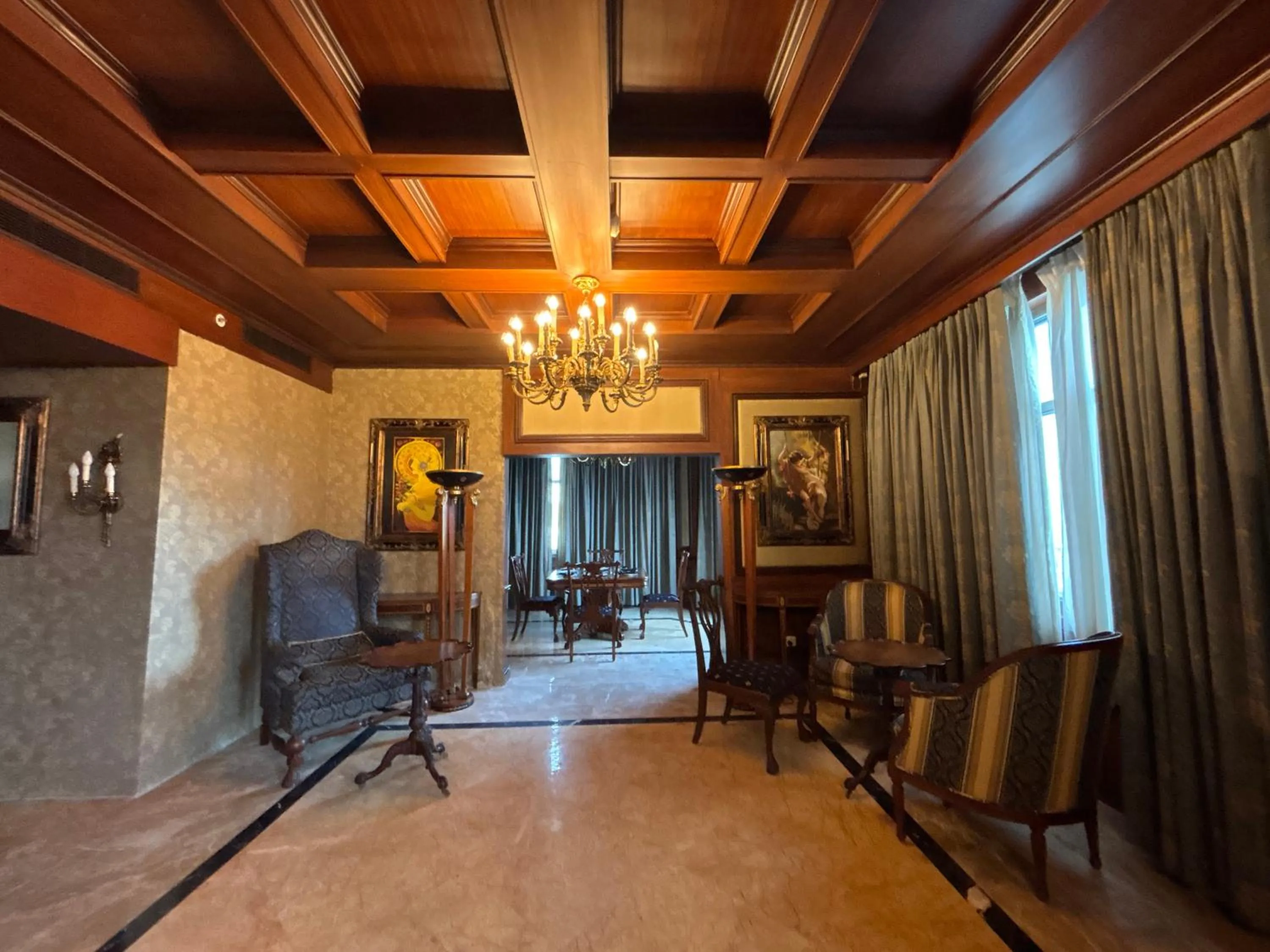 Living room in Le Royal Meridien Chennai