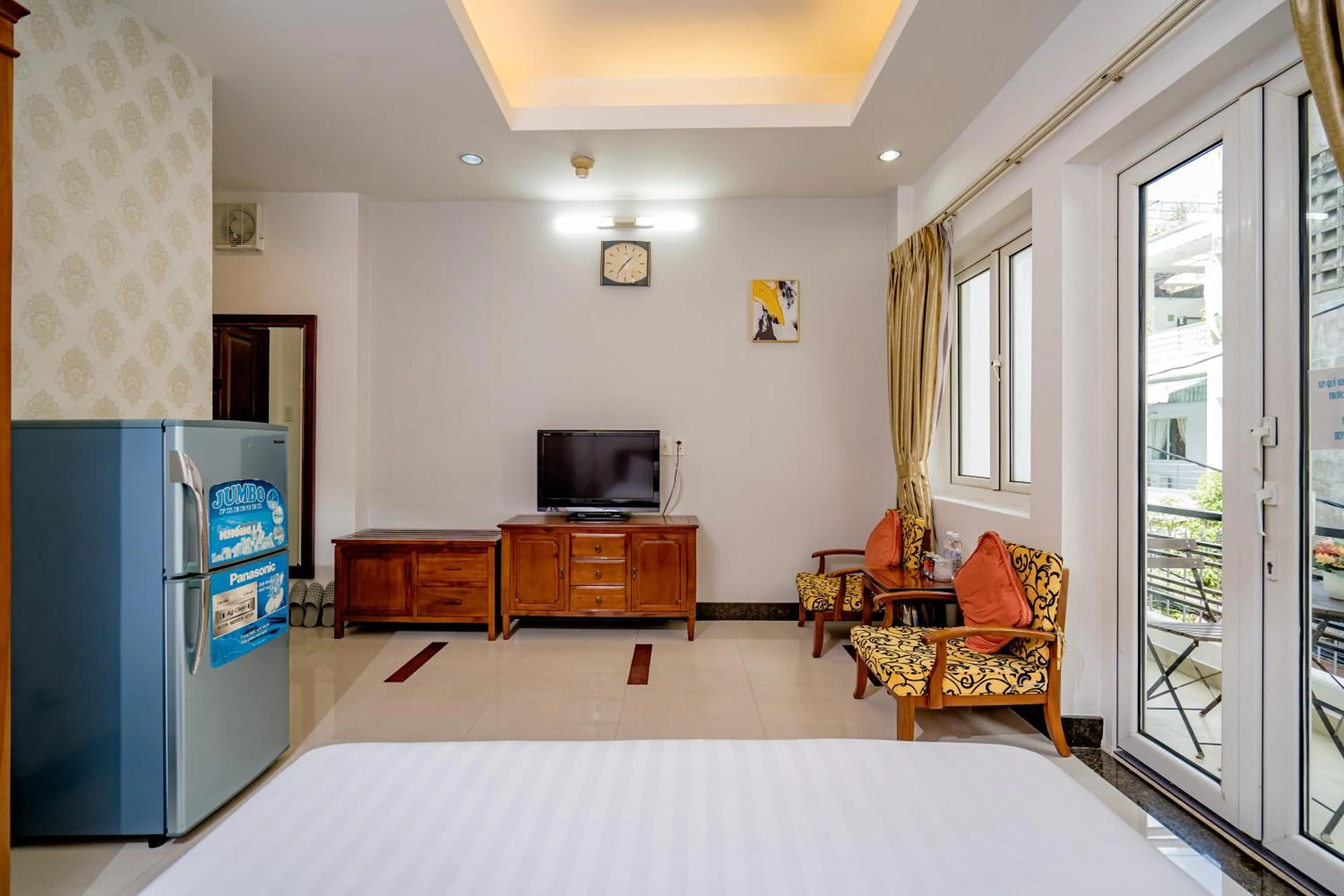 Photo of the whole room, Bed in Ben Thanh Retreats Hotel