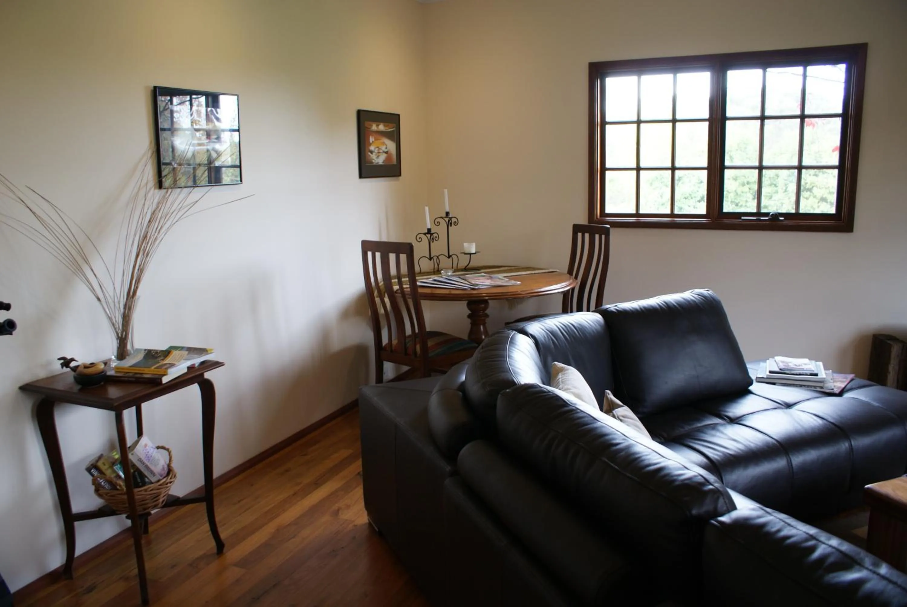 Lounge or bar in Yallambee B&B