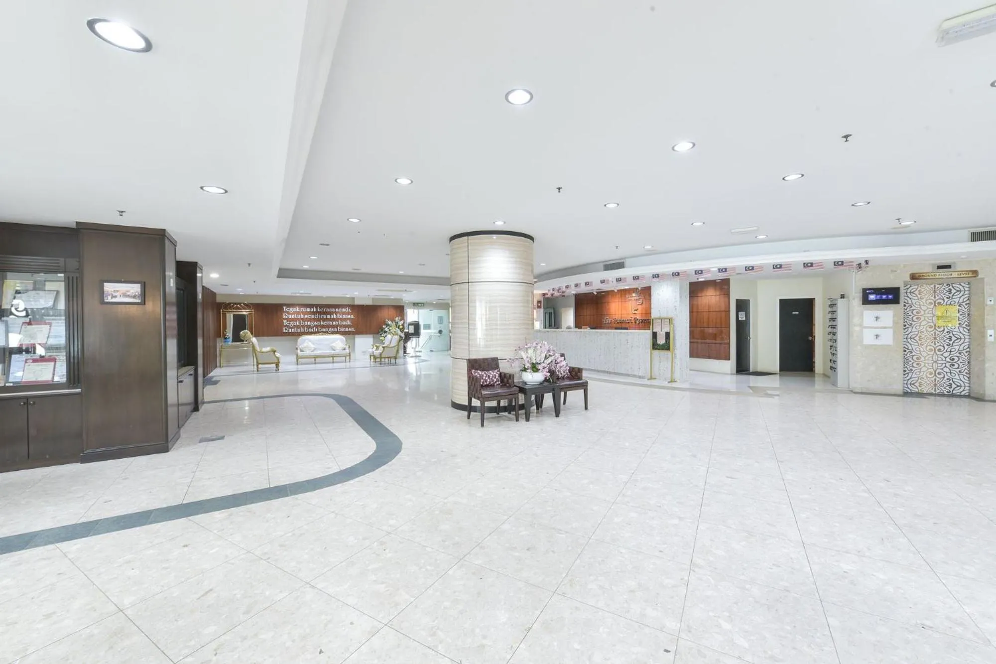 Area and facilities in Sunday Malacca Formerly Tun Fatimah