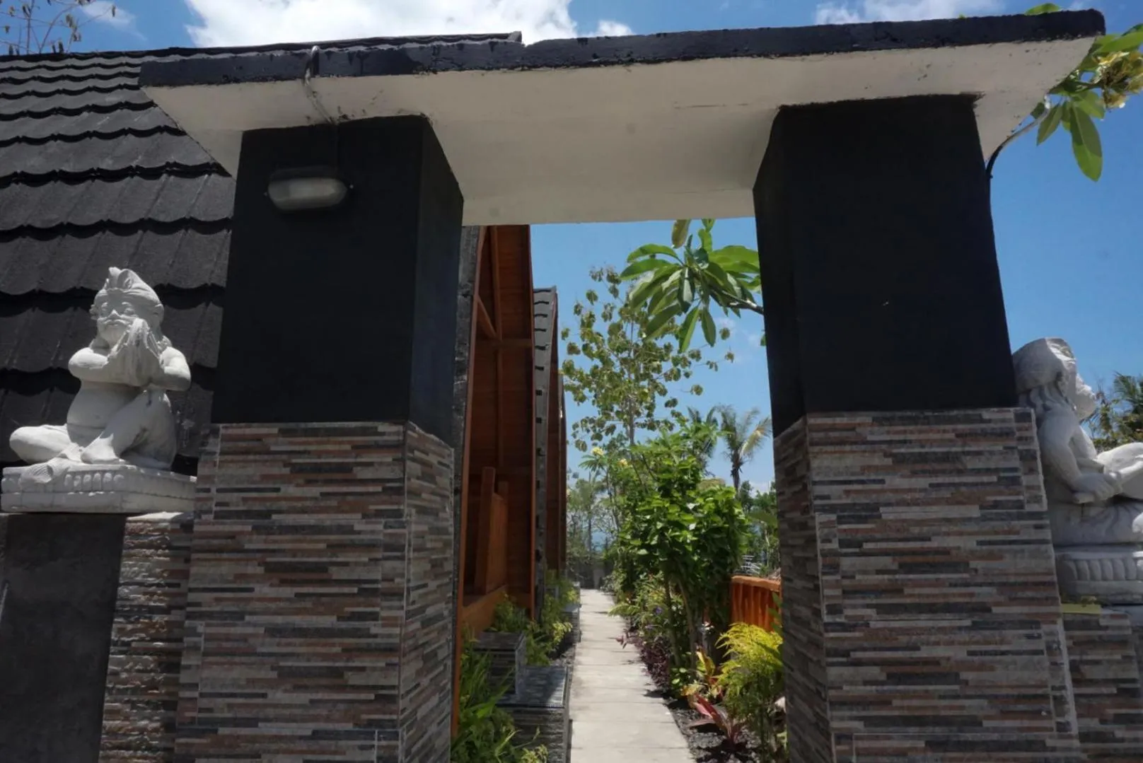 Facade/entrance in Kibu Kauh Sunrise Cottage