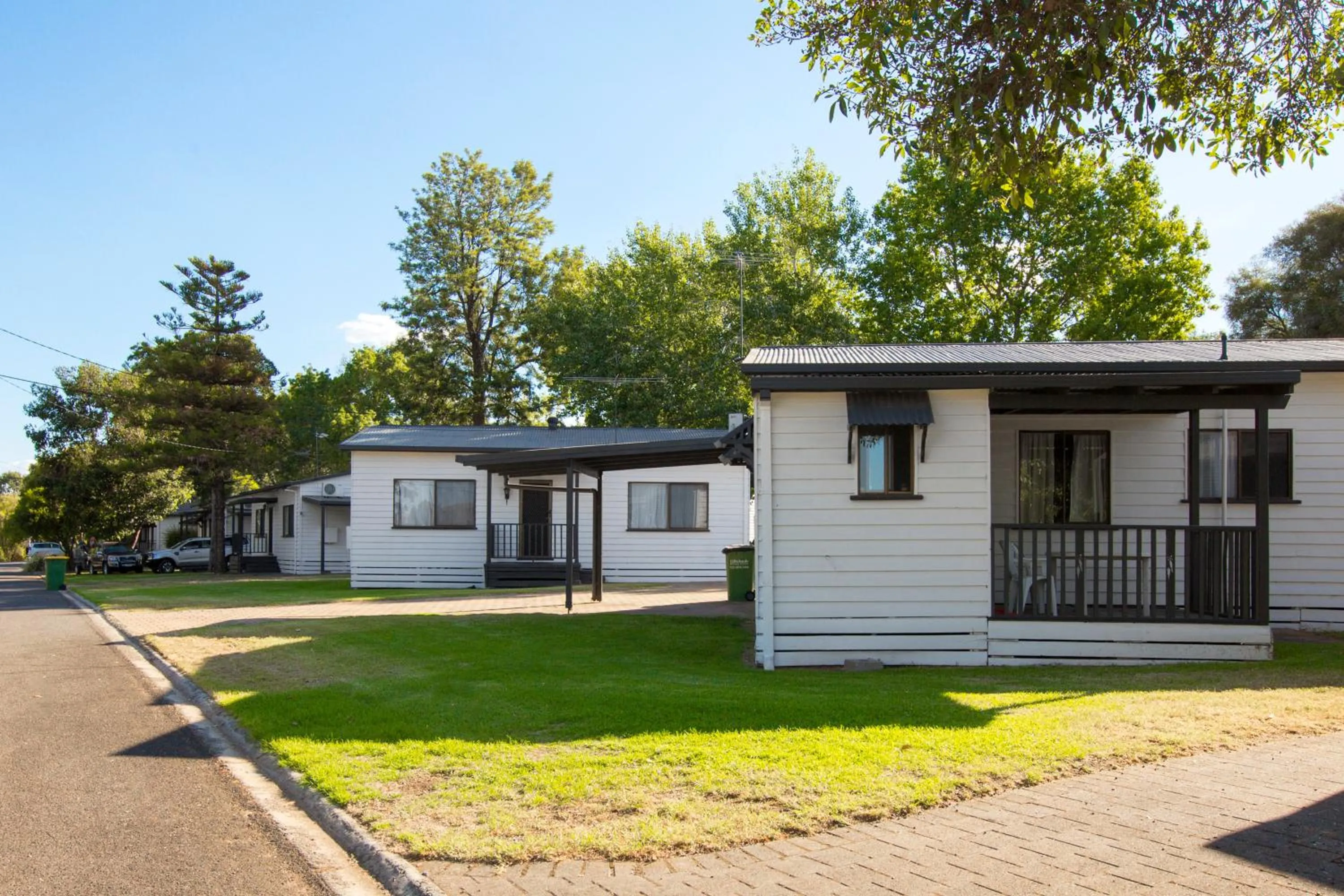 Property building in Lake Hume Resort