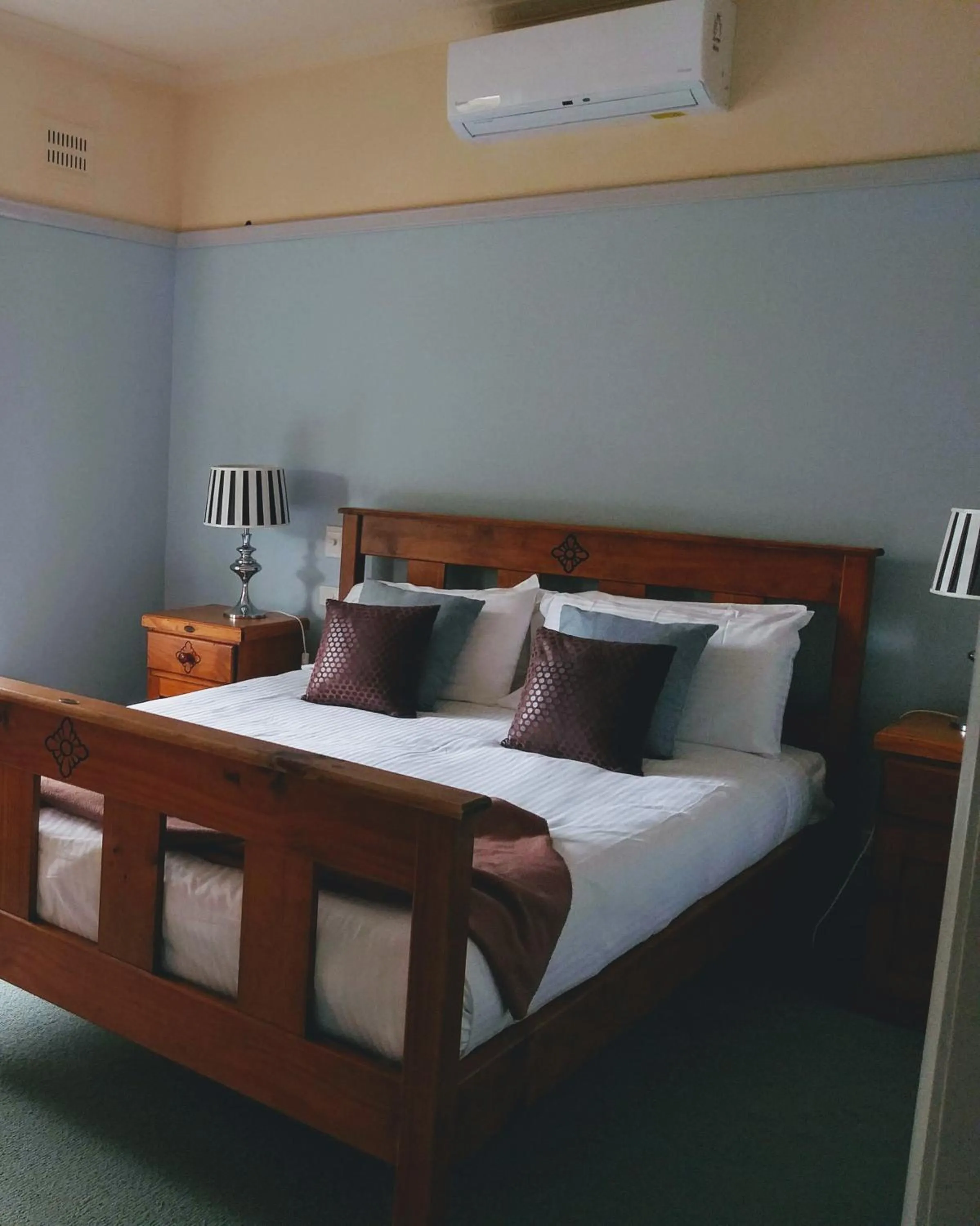 Bedroom, Bed in Lake Hume Resort