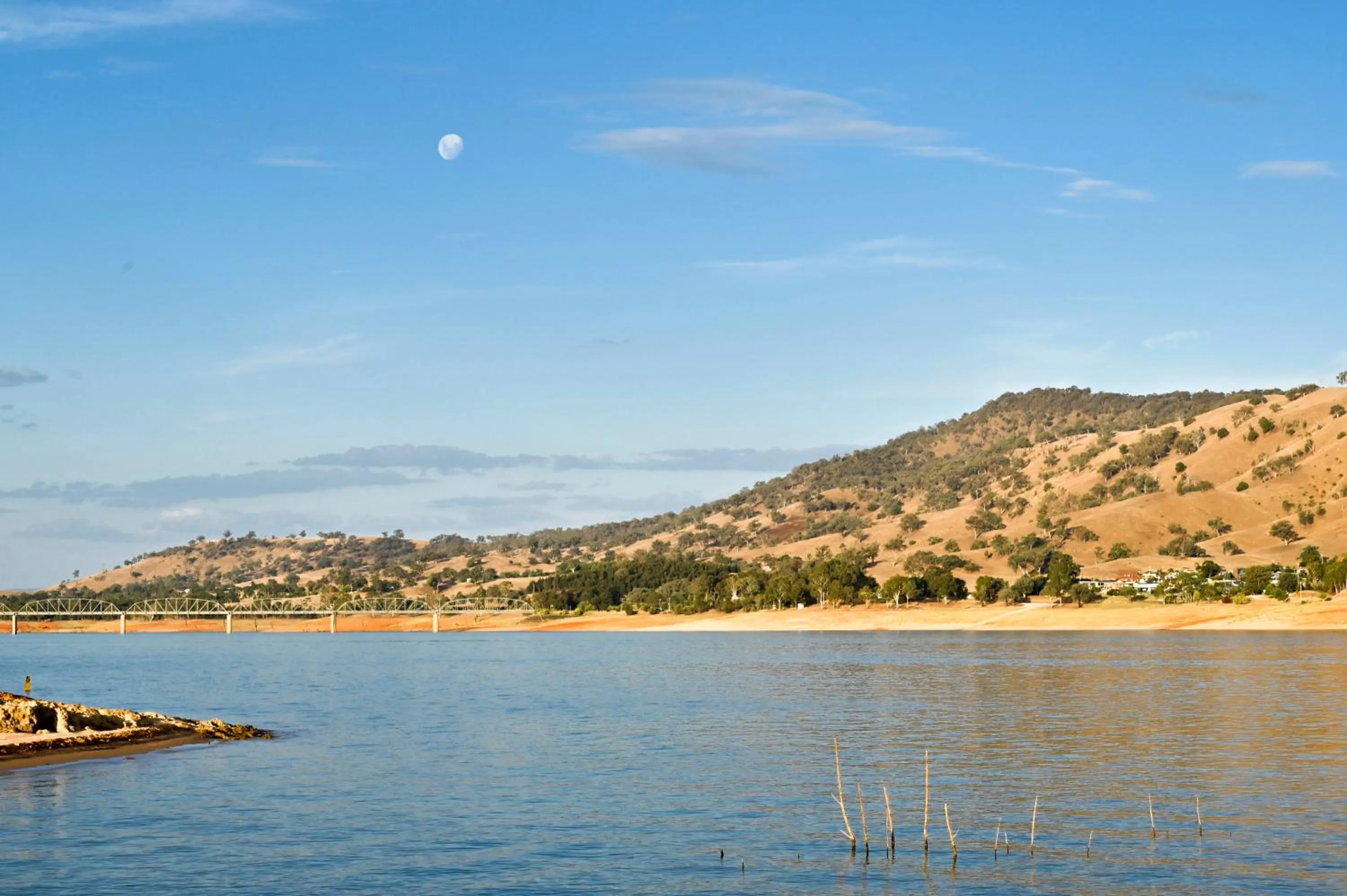Natural landscape in Lake Hume Resort