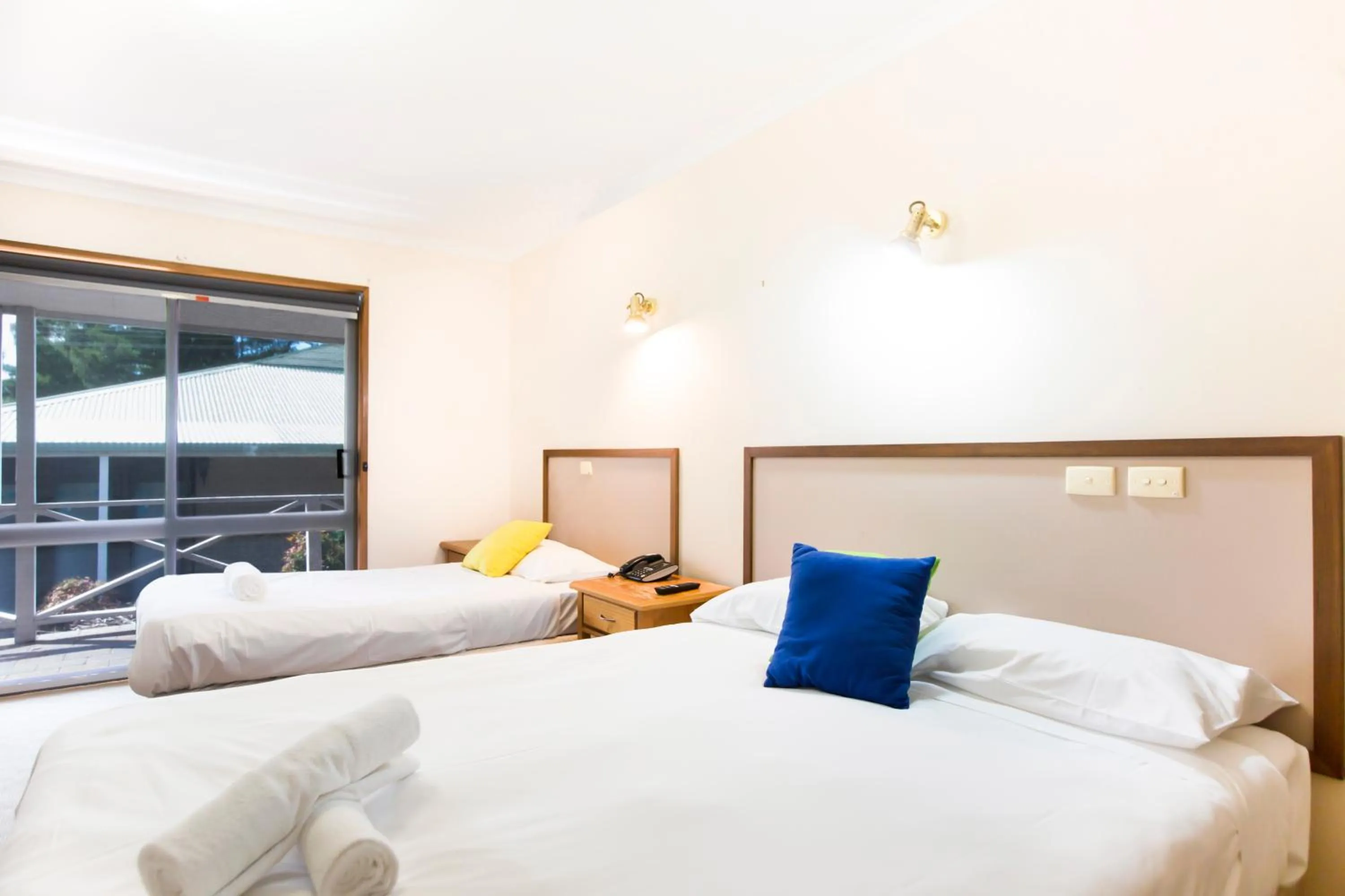 Bed in Lake Hume Resort