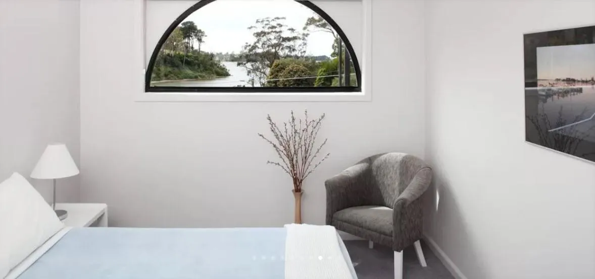 Bed in Edgewater Terraces at Metung