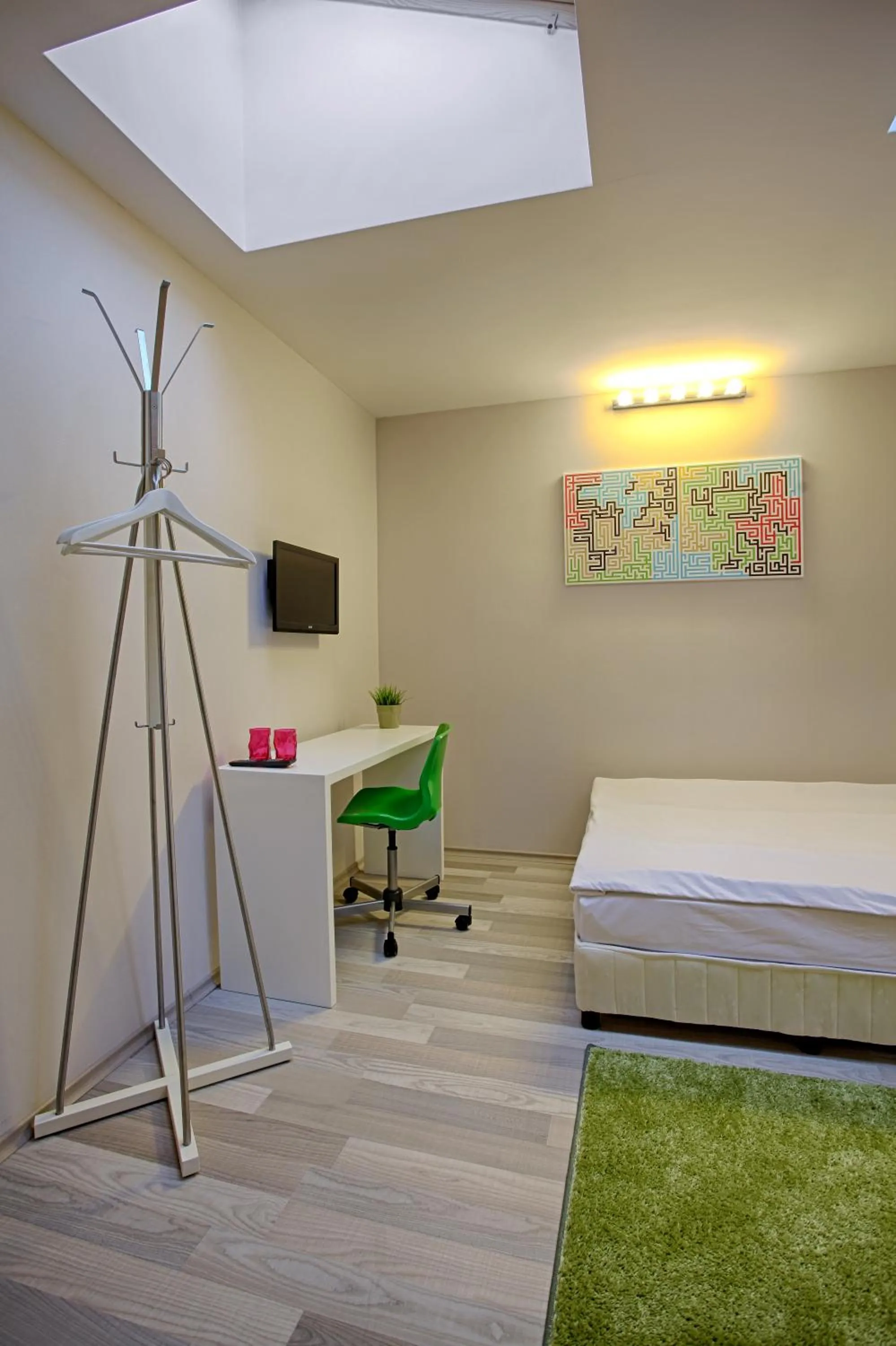 Photo of the whole room, Bed in Executive Rooms and Suites Play