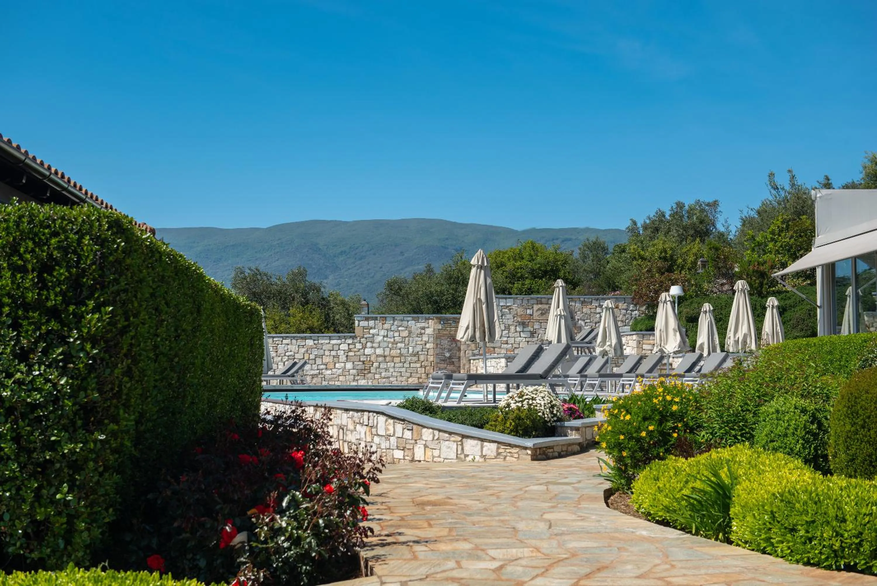 Day in Karavia Lux Inn