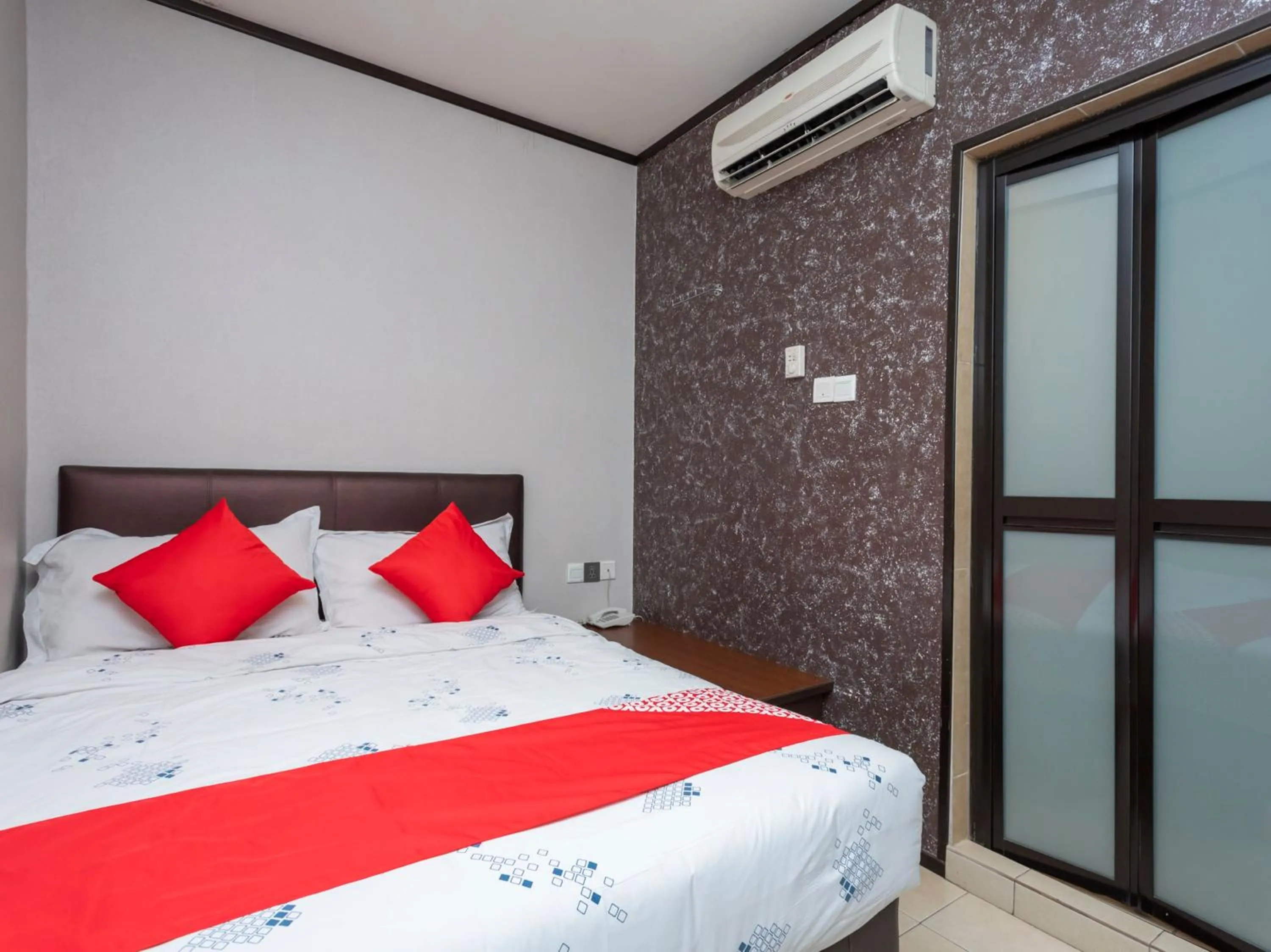 Bedroom in Hotel Suan Bee Sutera