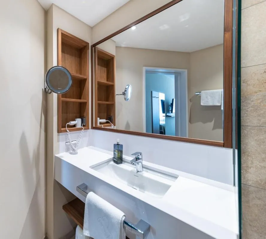 Bathroom in Hotel Ross