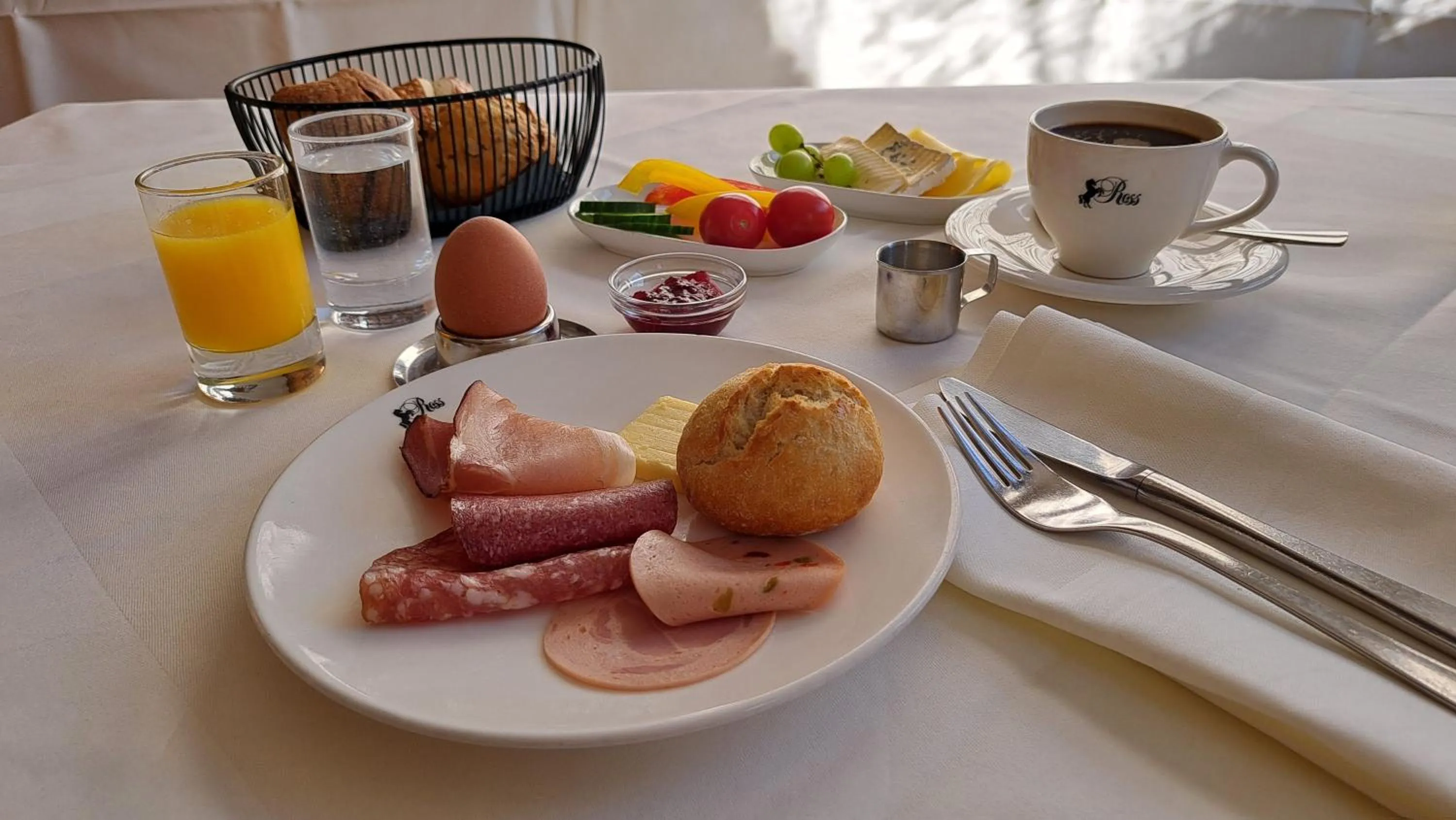 Breakfast in Hotel Ross