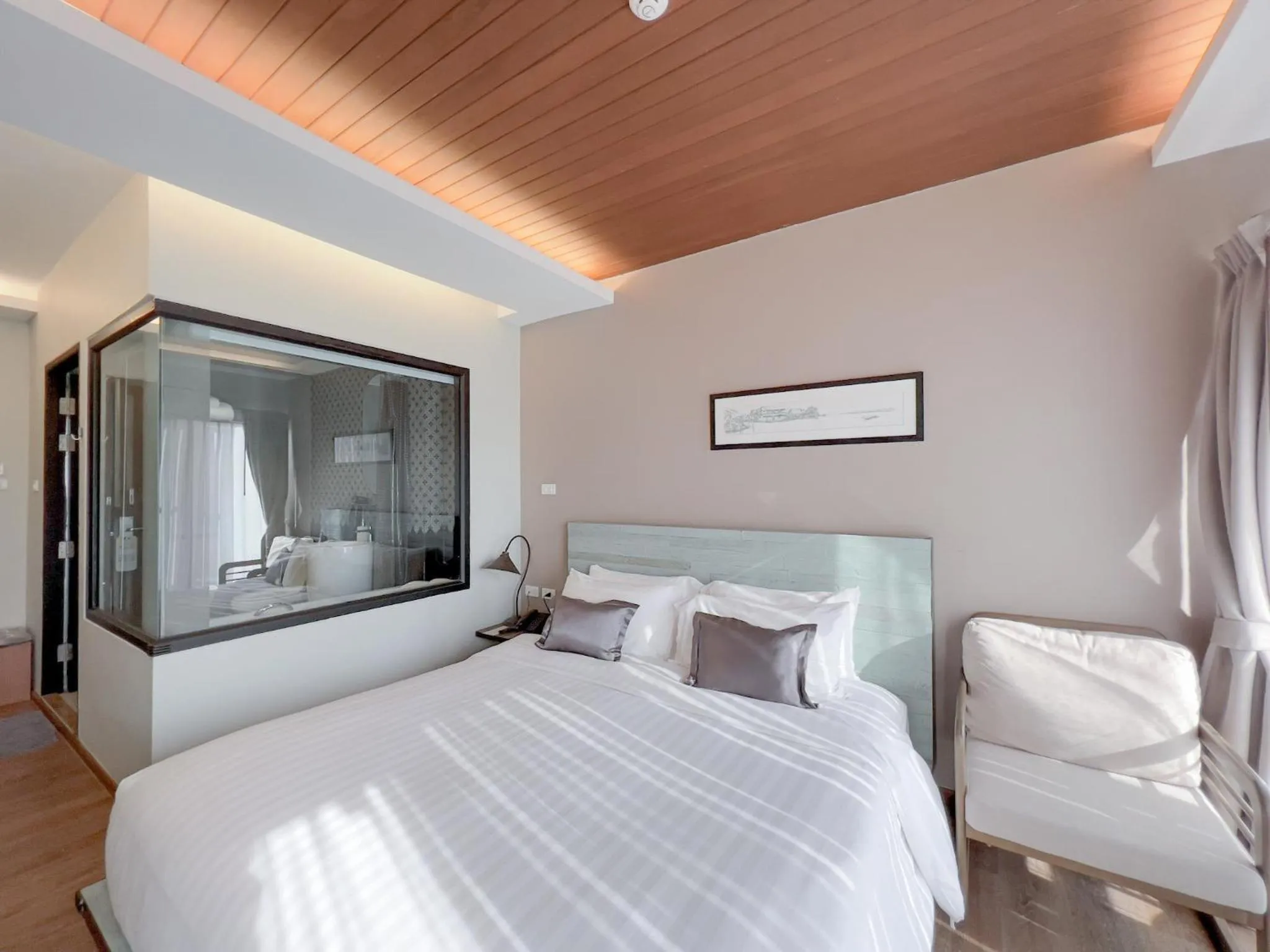 Bed in Amphawa Nanon Hotel