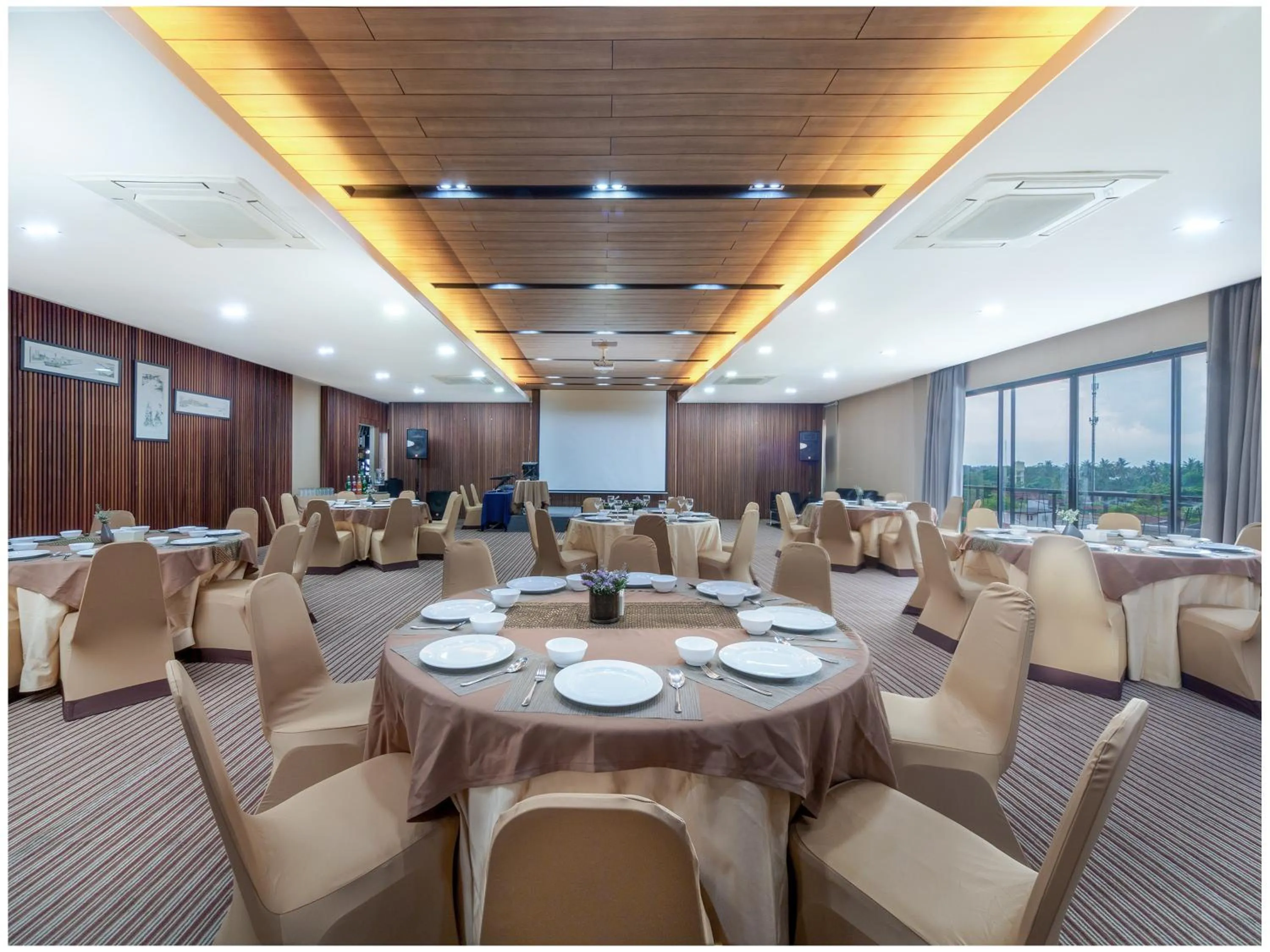 Banquet/Function facilities in Amphawa Nanon Hotel