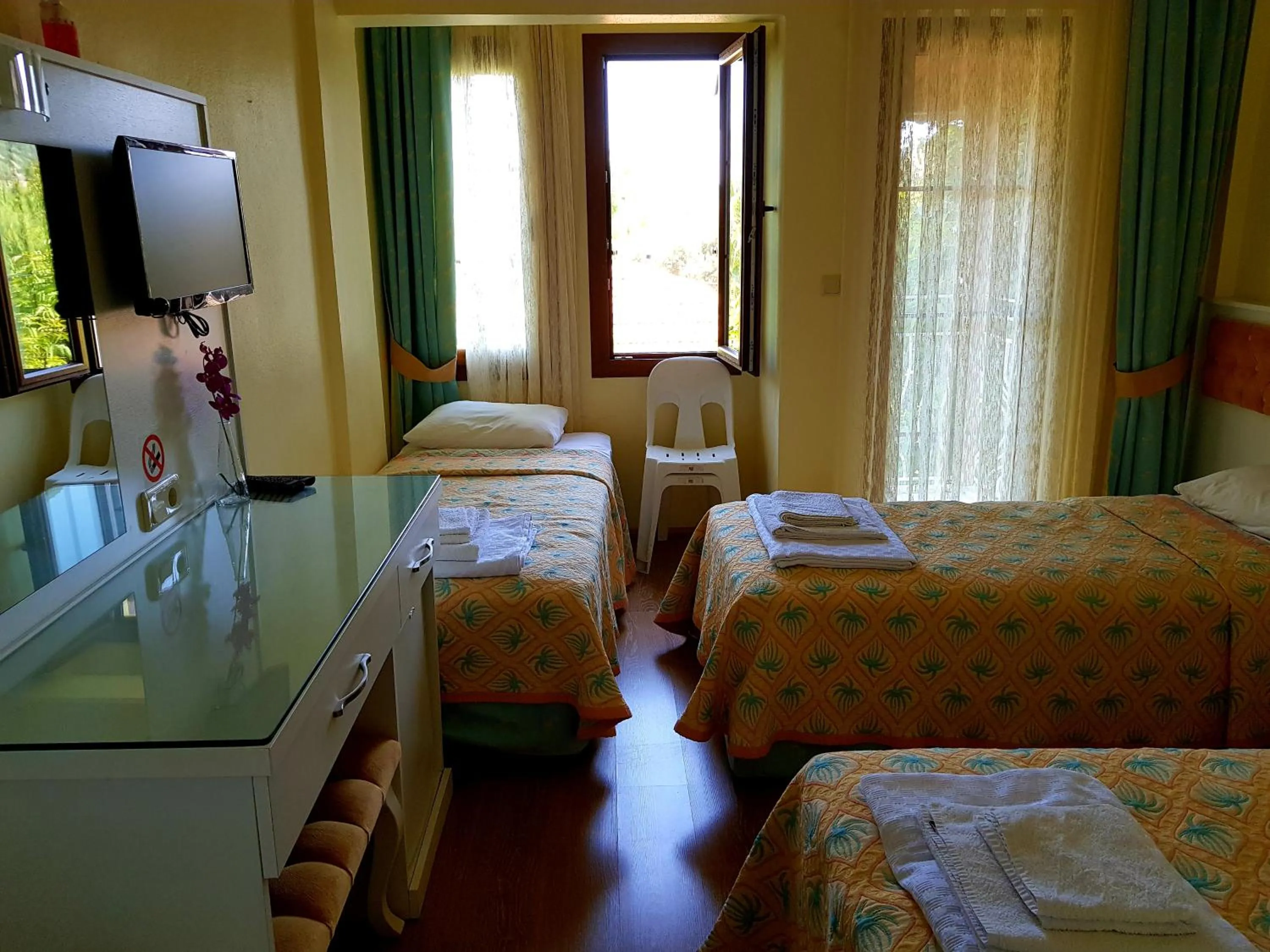 Bed in İlkiz Beach Hotel