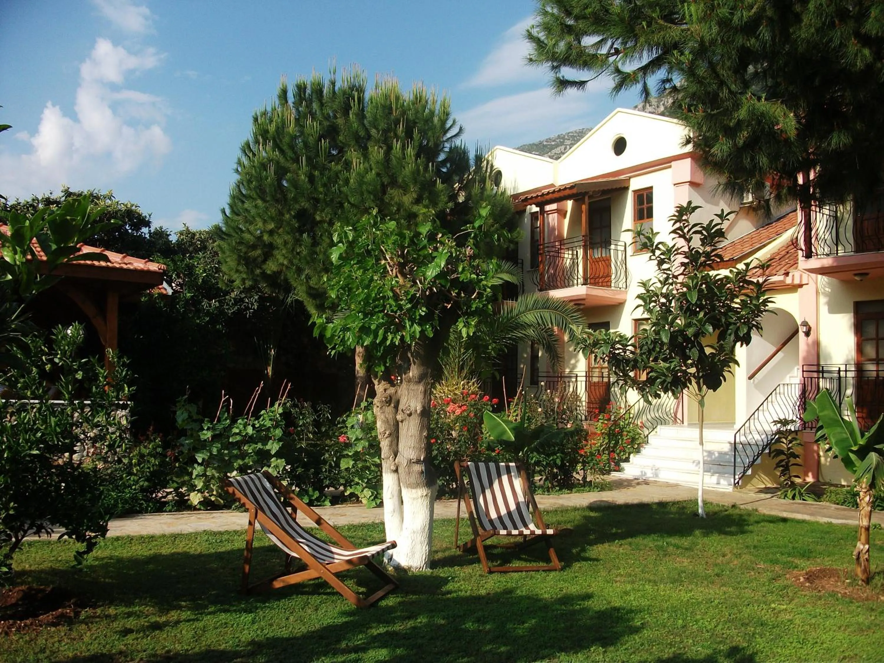 Garden in İlkiz Beach Hotel