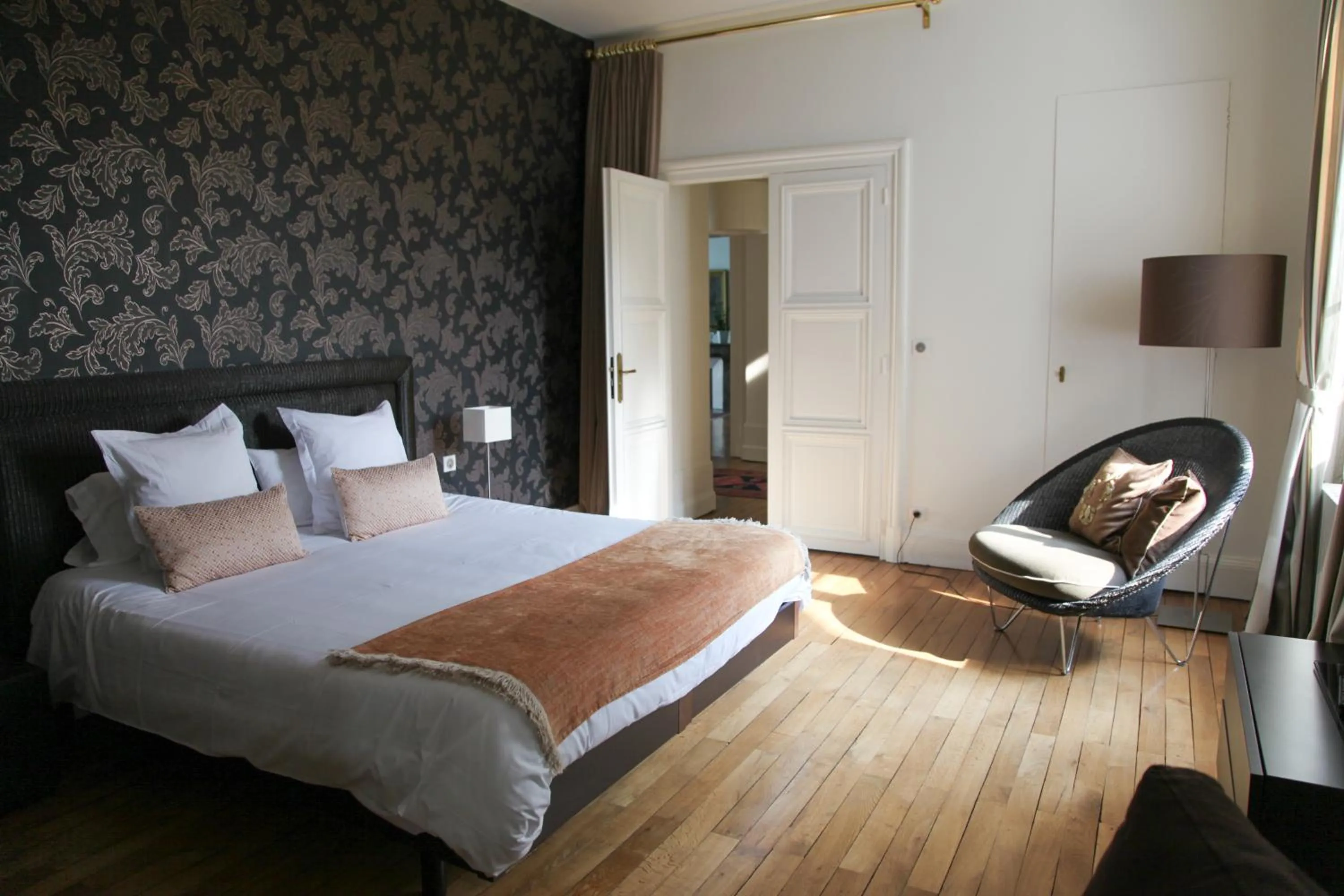 Photo of the whole room, Bed in La Maison Jules