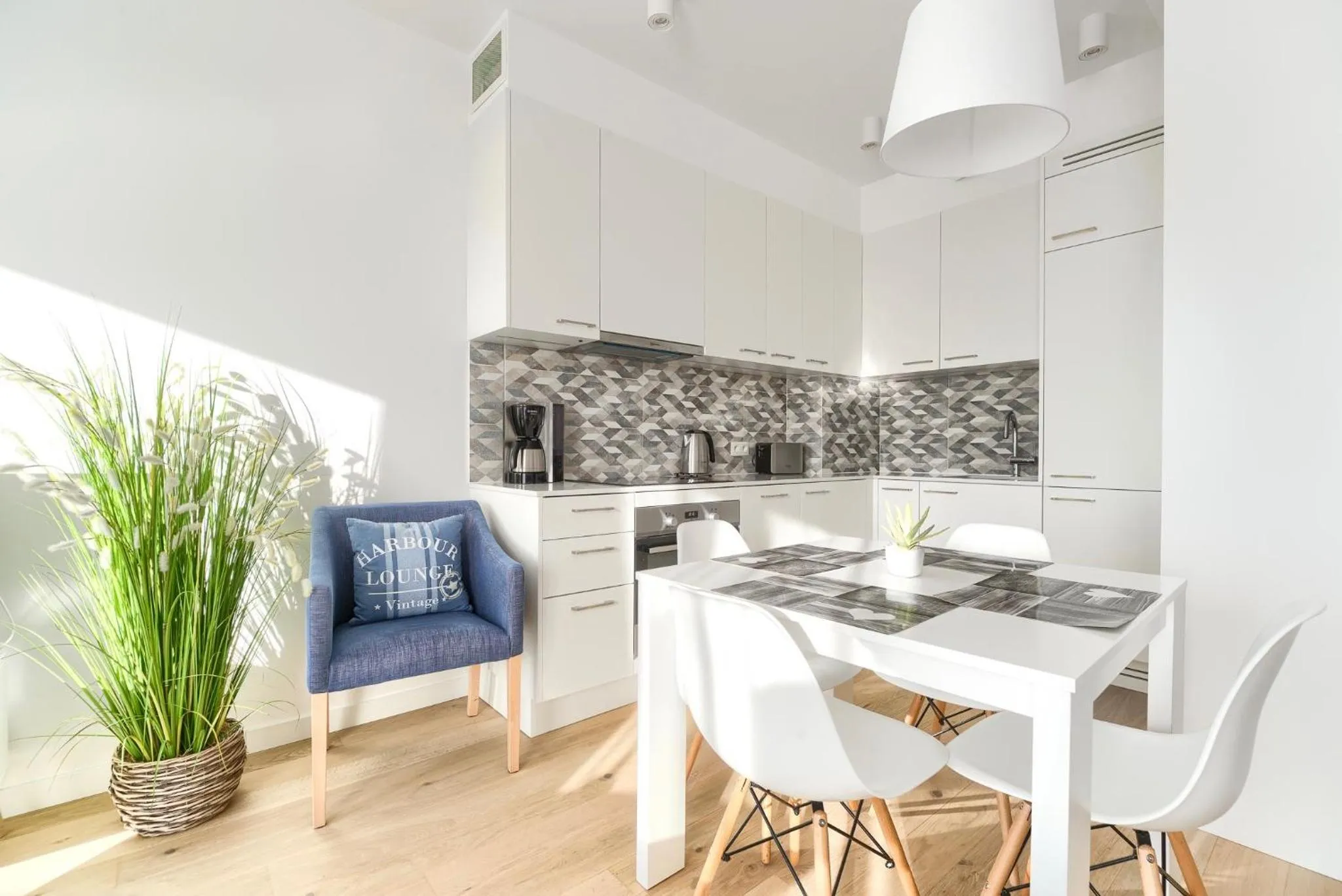 Dining area in Apartamenty Marina z widokiem na morze