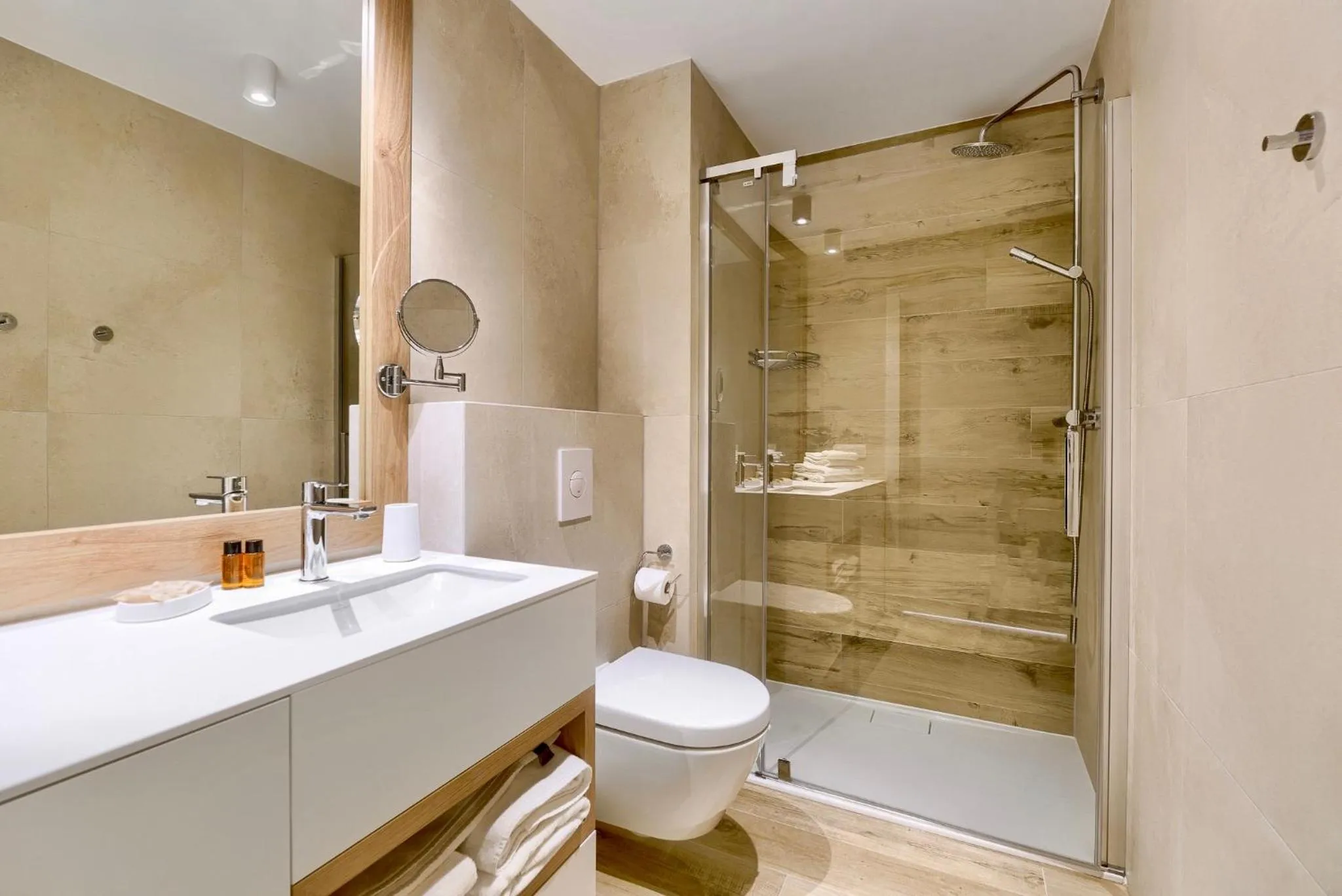 Shower in Apartamenty Marina z widokiem na morze