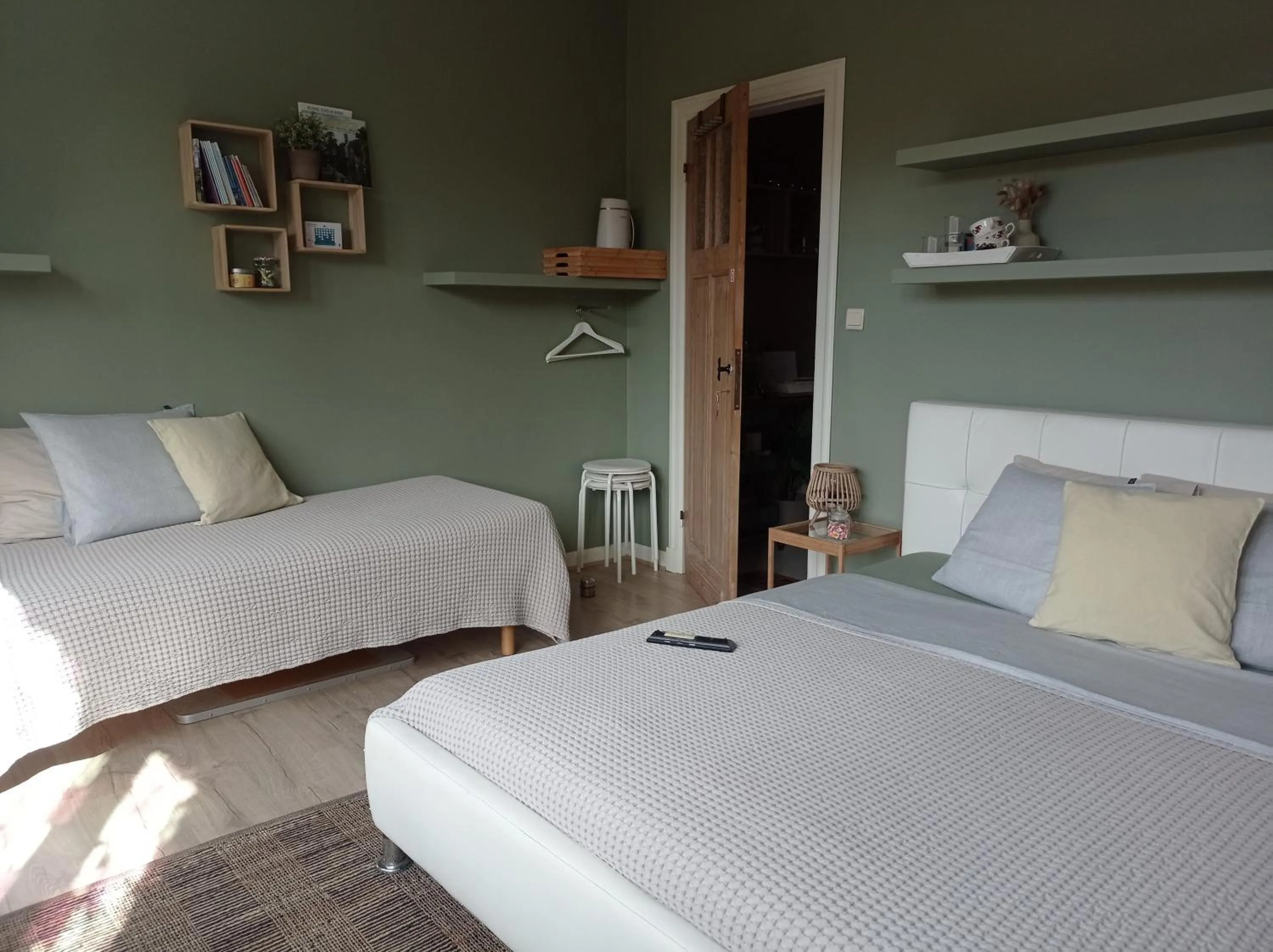 Coffee/tea facilities, Bed in B&B Emma