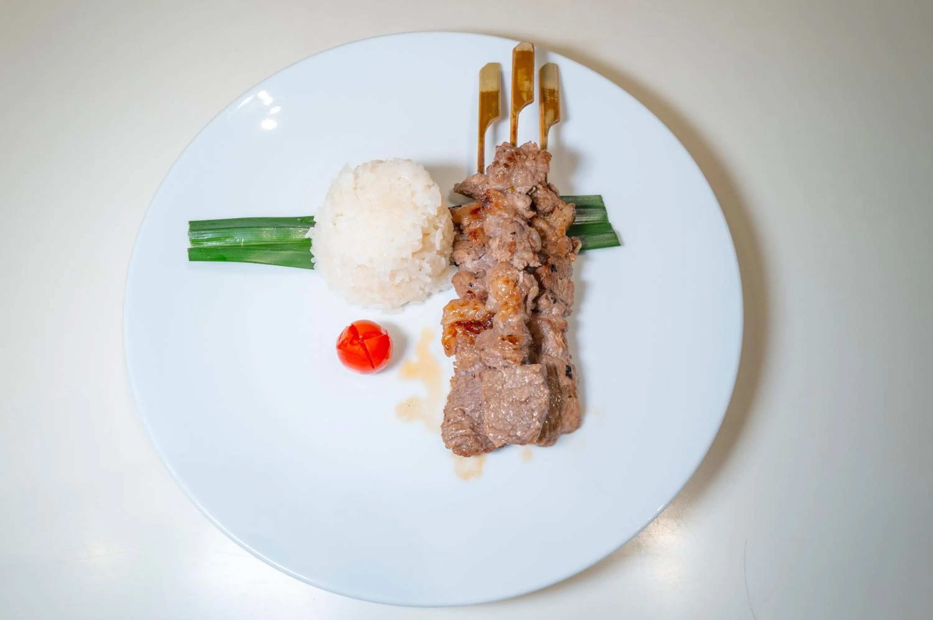 Restaurant/places to eat in Kritthai Residence