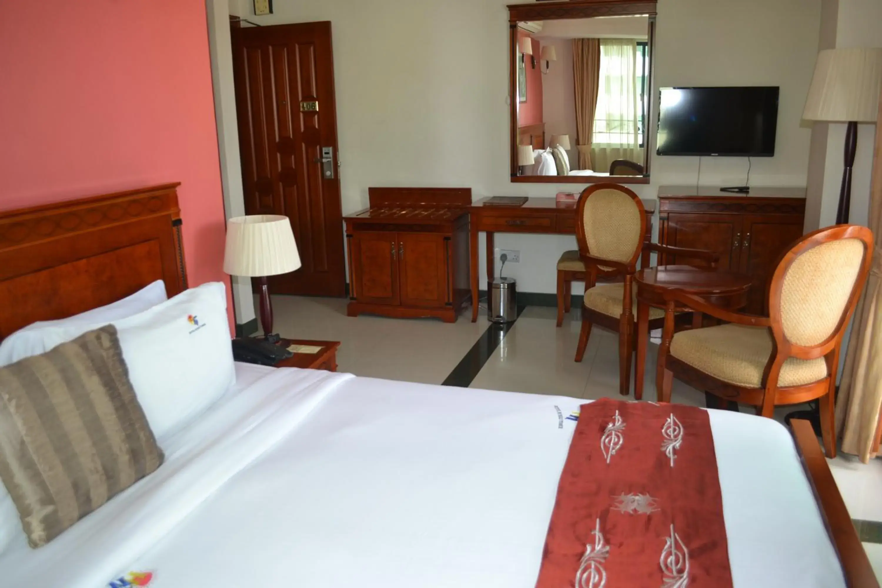 Deluxe Double Room in Hotel Nikko Towers Deluxe Double Room in Hotel Nikko Towers